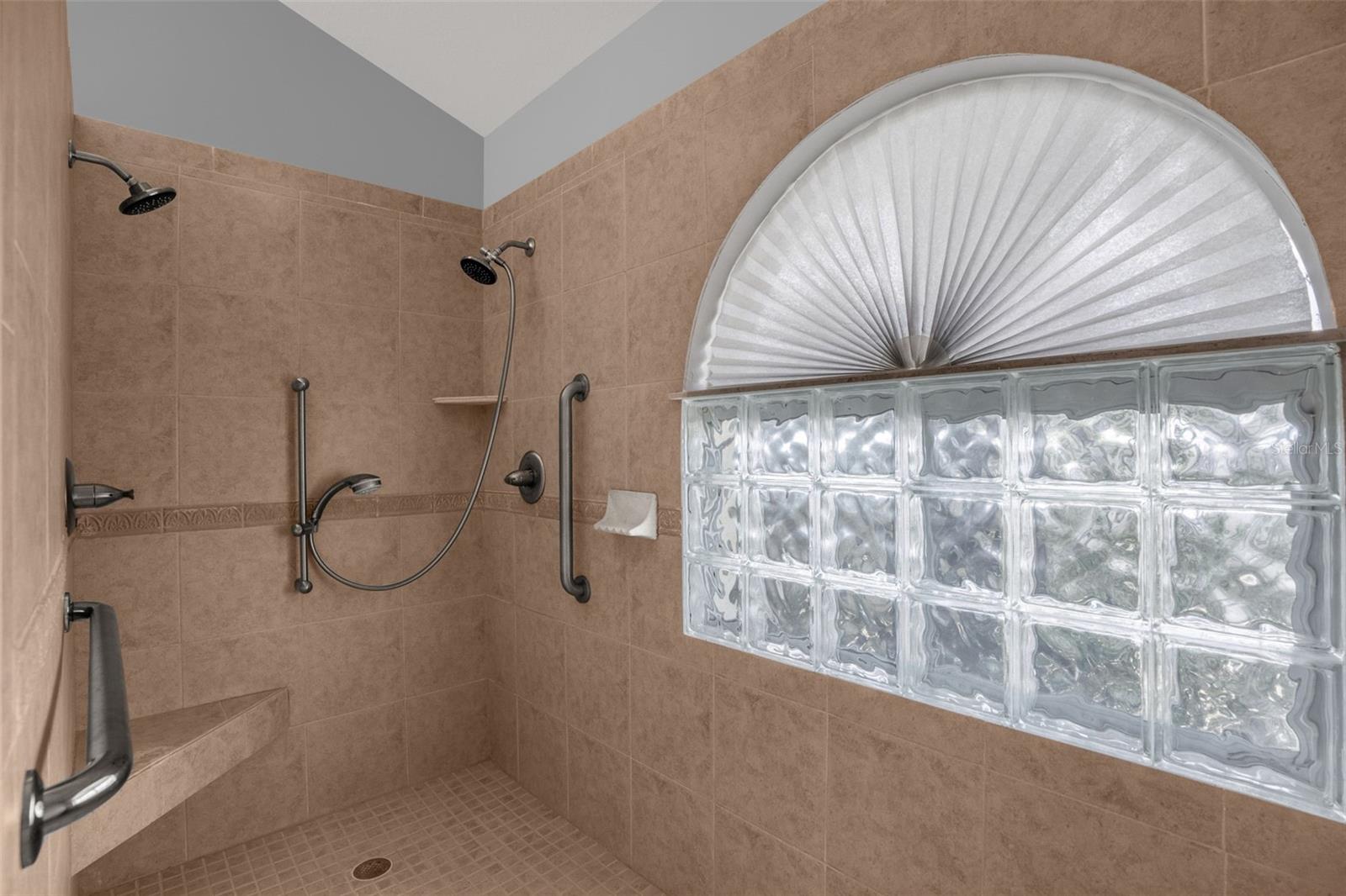 711 ANDOVER CIR, WINTER SPRINGS, FL — photo 16