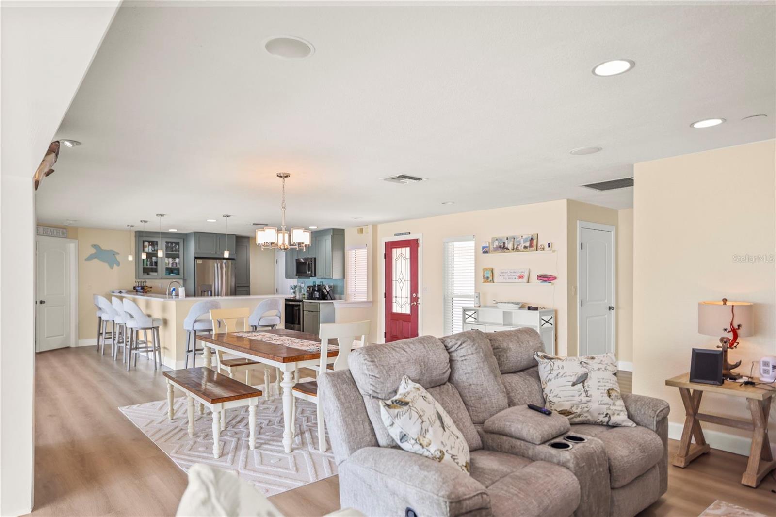 6360 2ND PALM PT, ST PETERSBURG, FL — photo 10