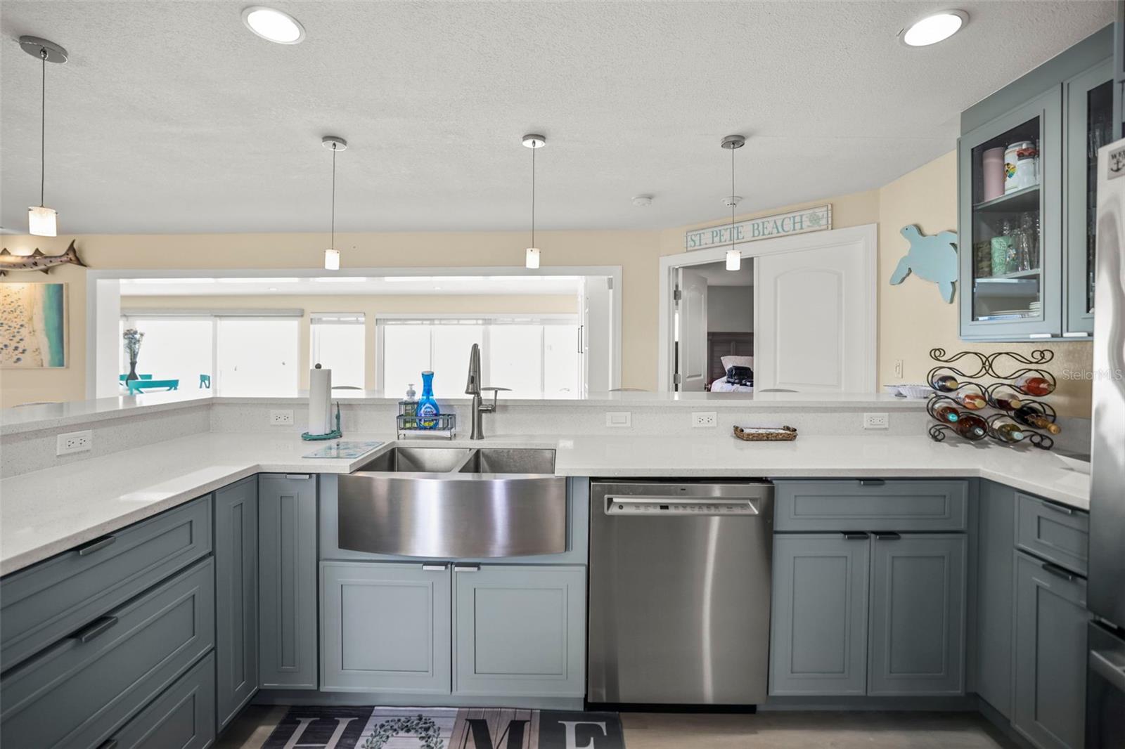6360 2ND PALM PT, ST PETERSBURG, FL — photo 18