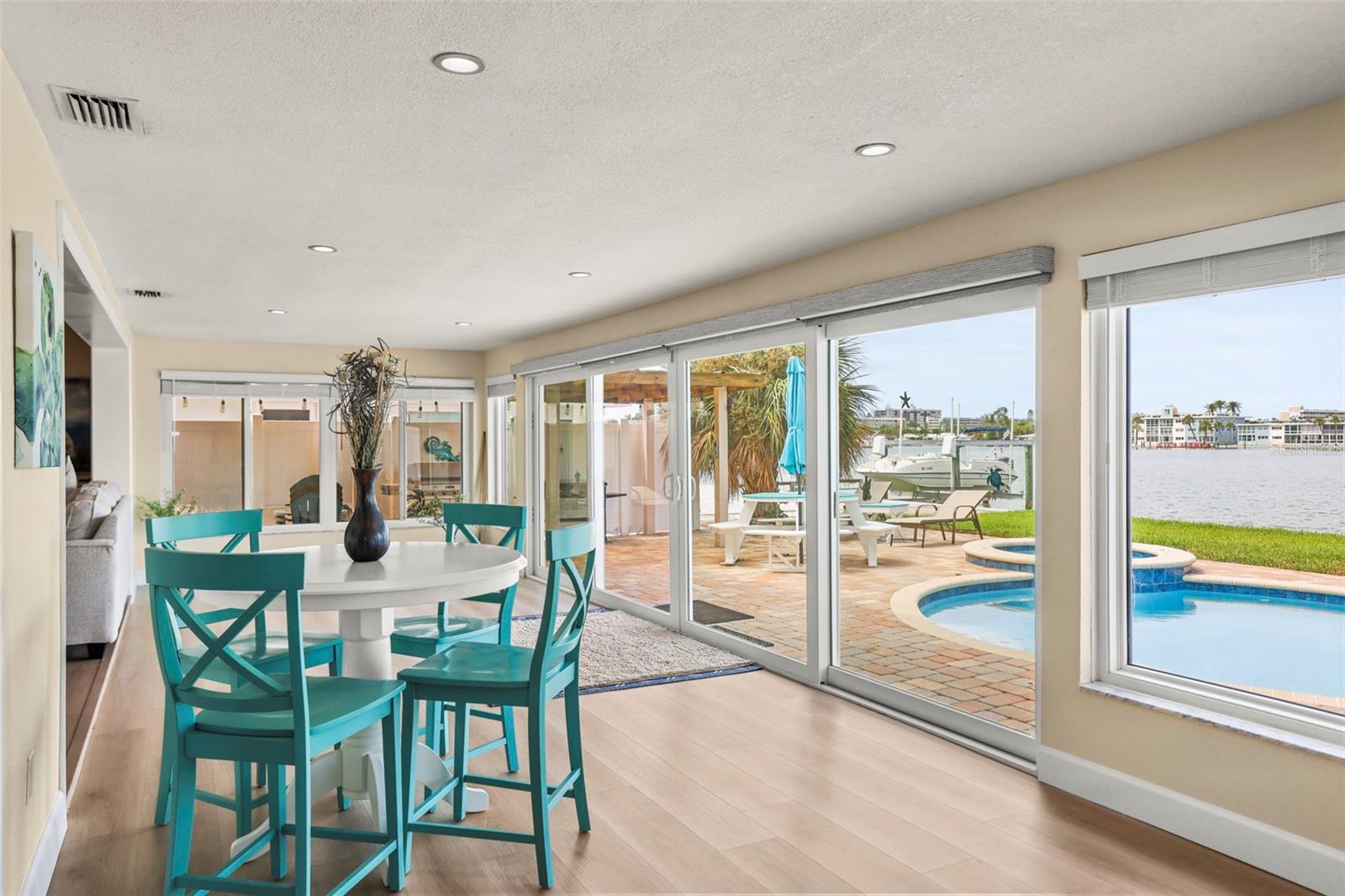 6360 2ND PALM PT, ST PETERSBURG, FL — photo 21