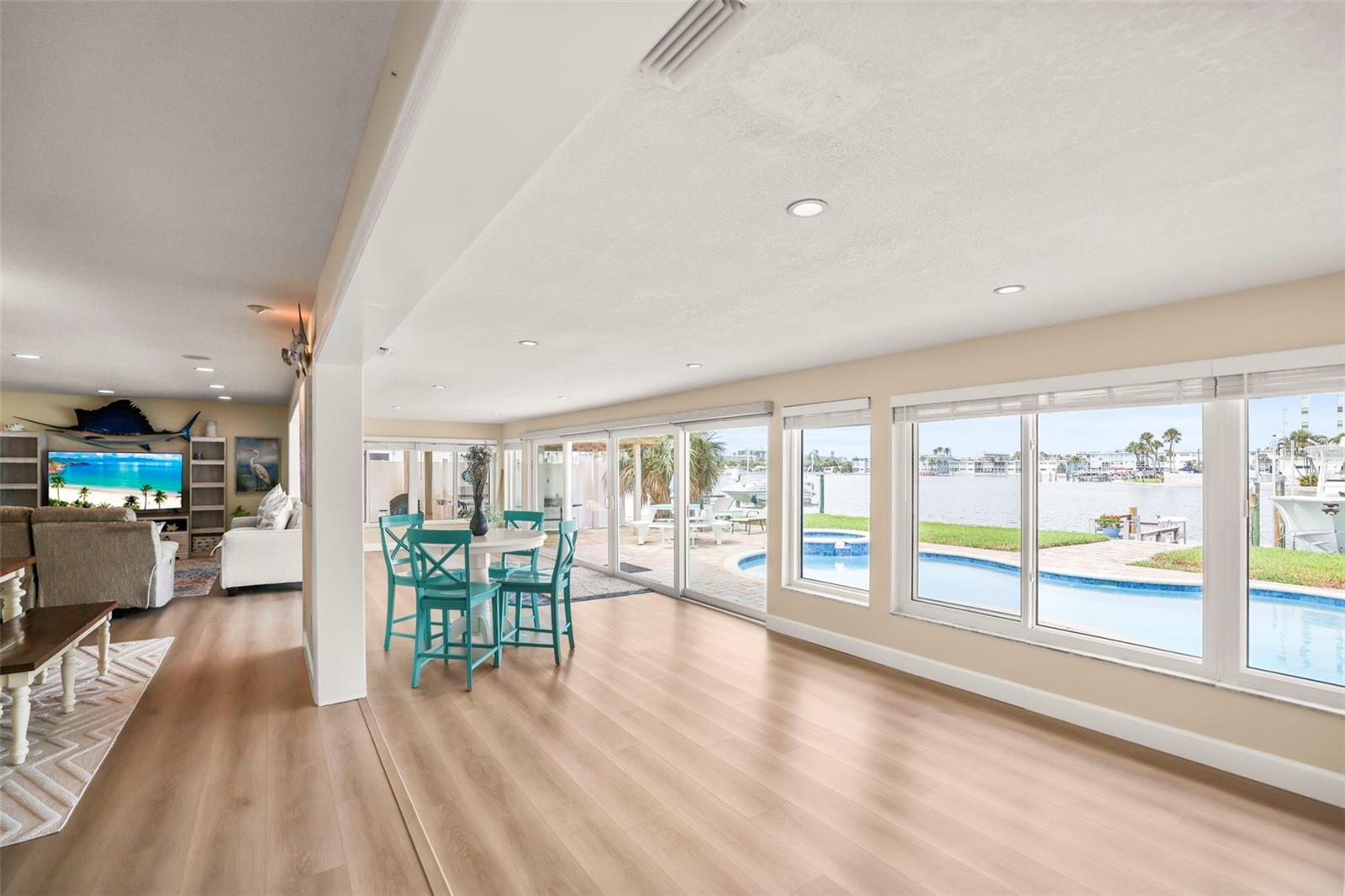 6360 2ND PALM PT, ST PETERSBURG, FL — photo 22