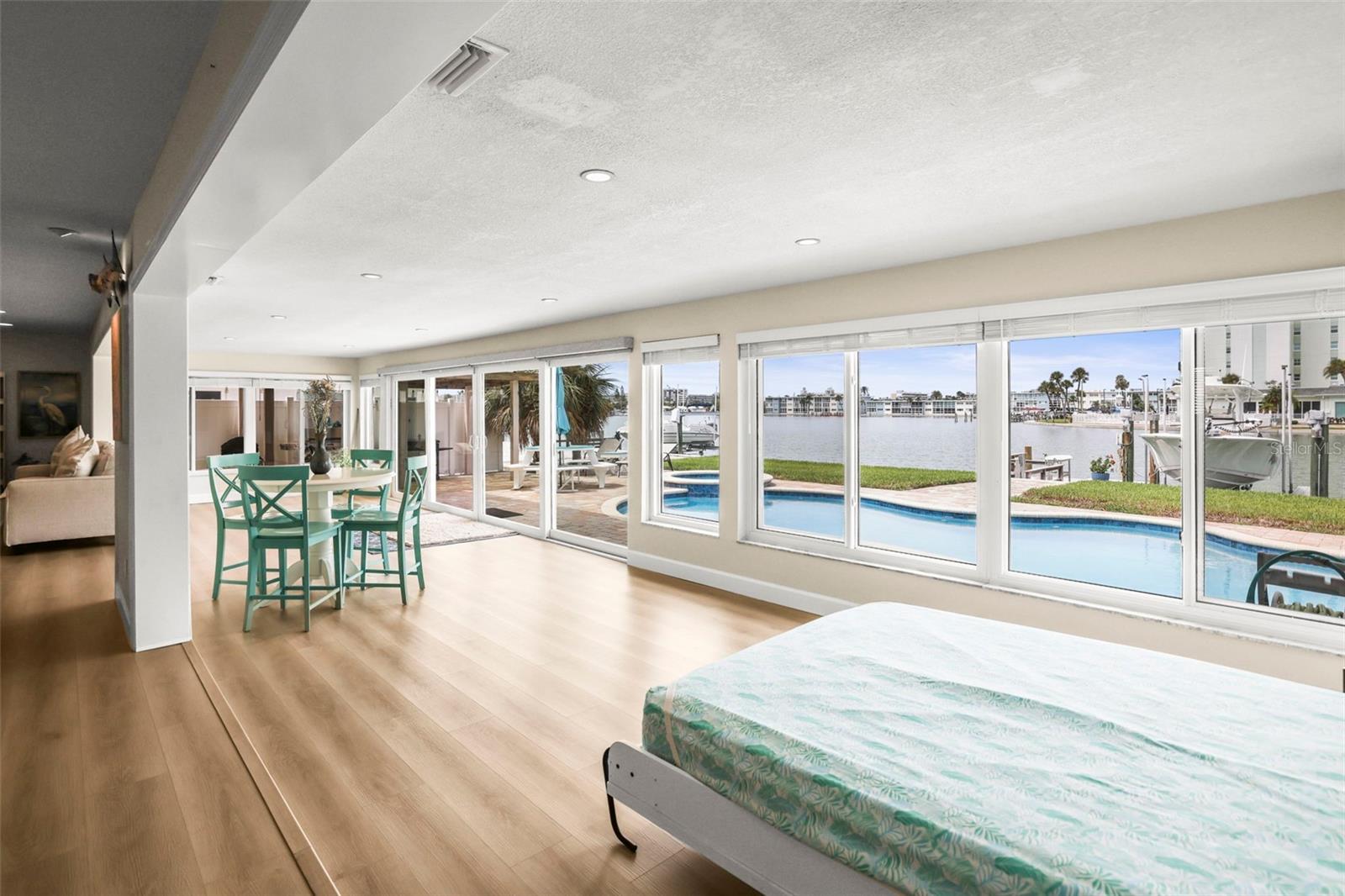 6360 2ND PALM PT, ST PETERSBURG, FL — photo 26