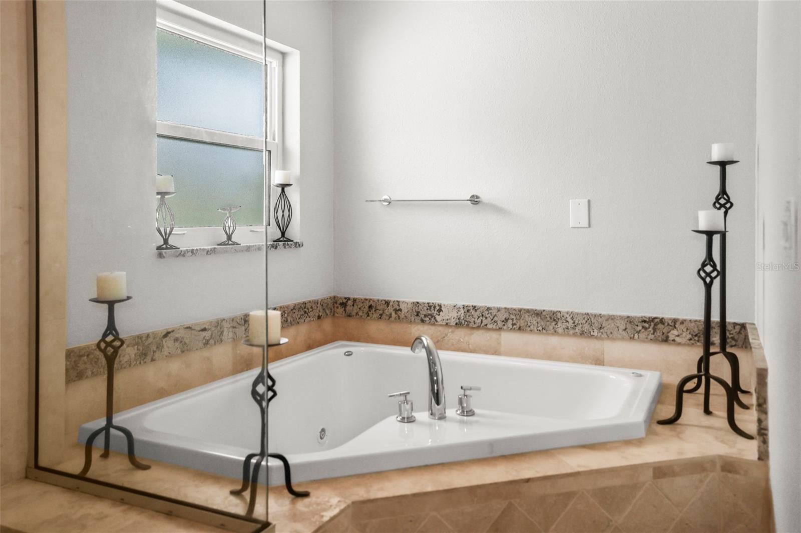 6360 2ND PALM PT, ST PETERSBURG, FL — photo 33