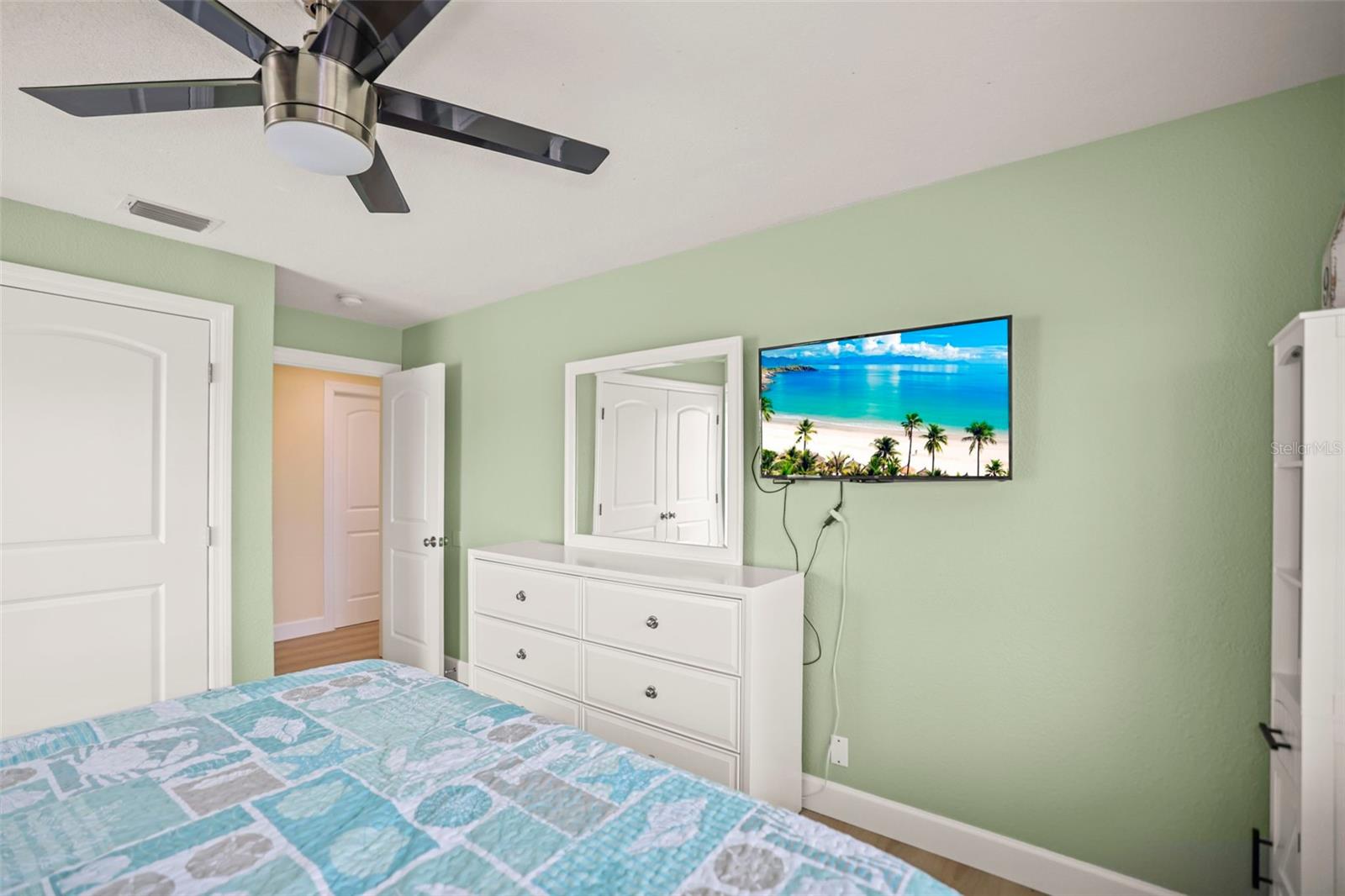 6360 2ND PALM PT, ST PETERSBURG, FL — photo 41