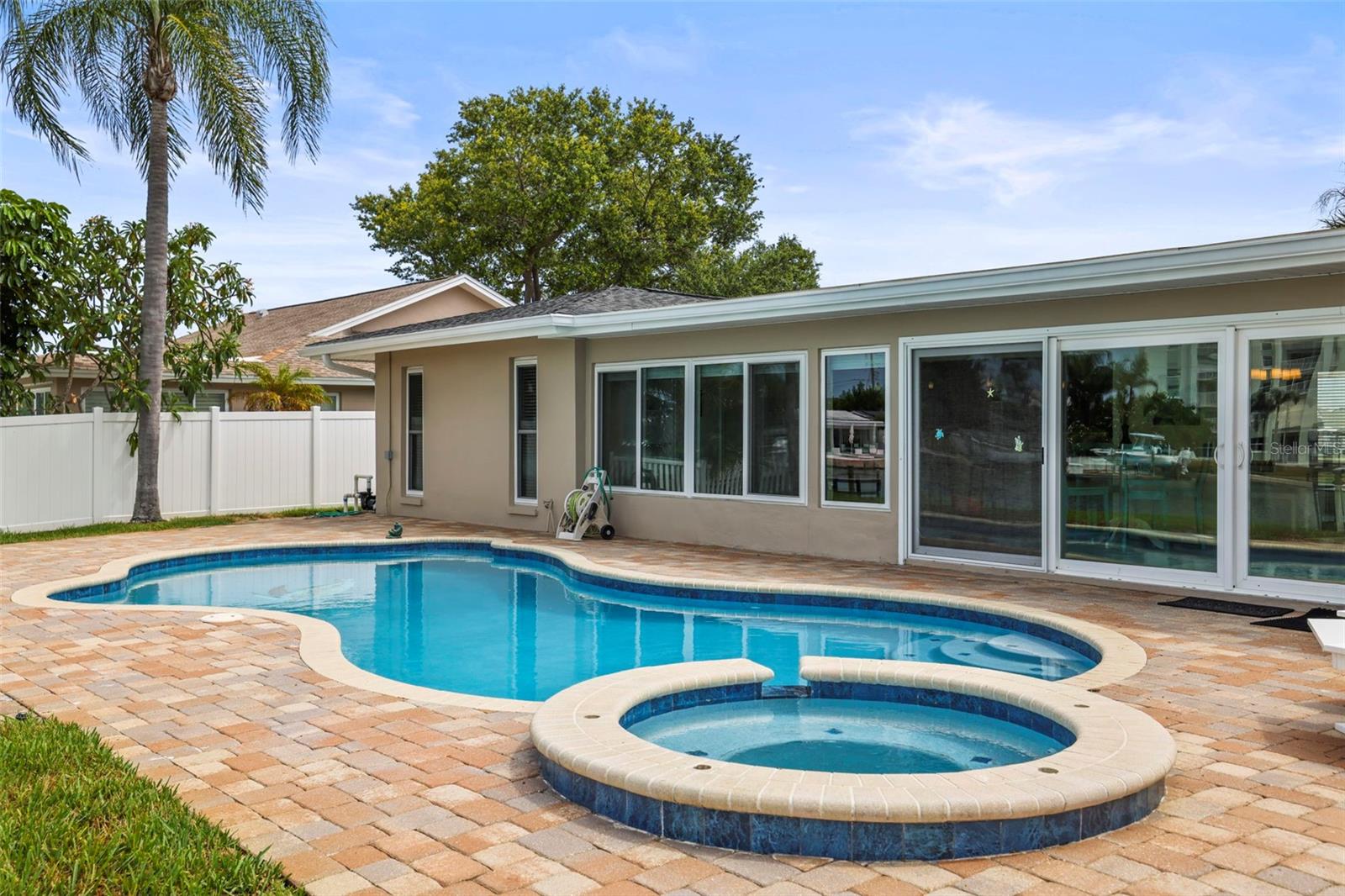 6360 2ND PALM PT, ST PETERSBURG, FL — photo 45