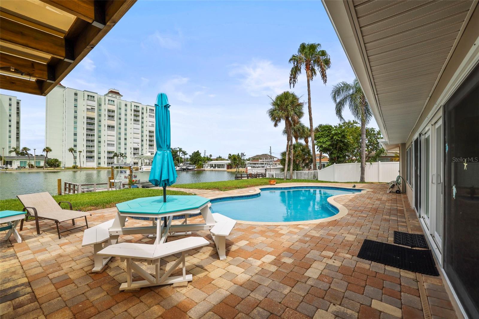 6360 2ND PALM PT, ST PETERSBURG, FL — photo 47