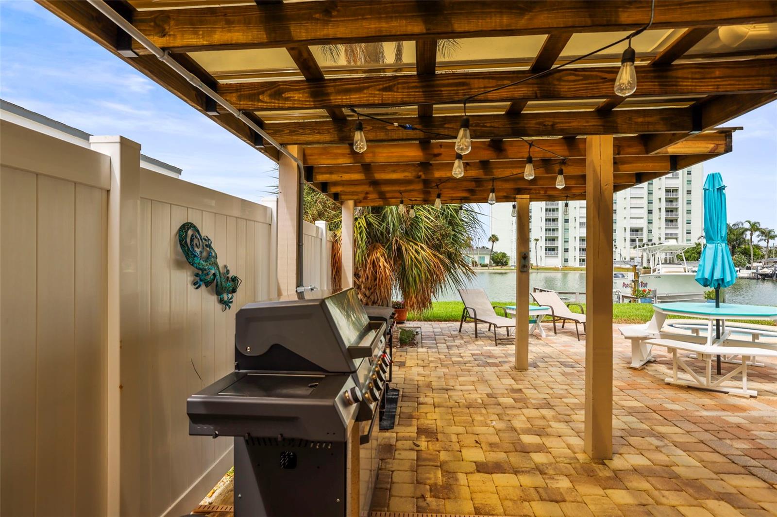 6360 2ND PALM PT, ST PETERSBURG, FL — photo 51