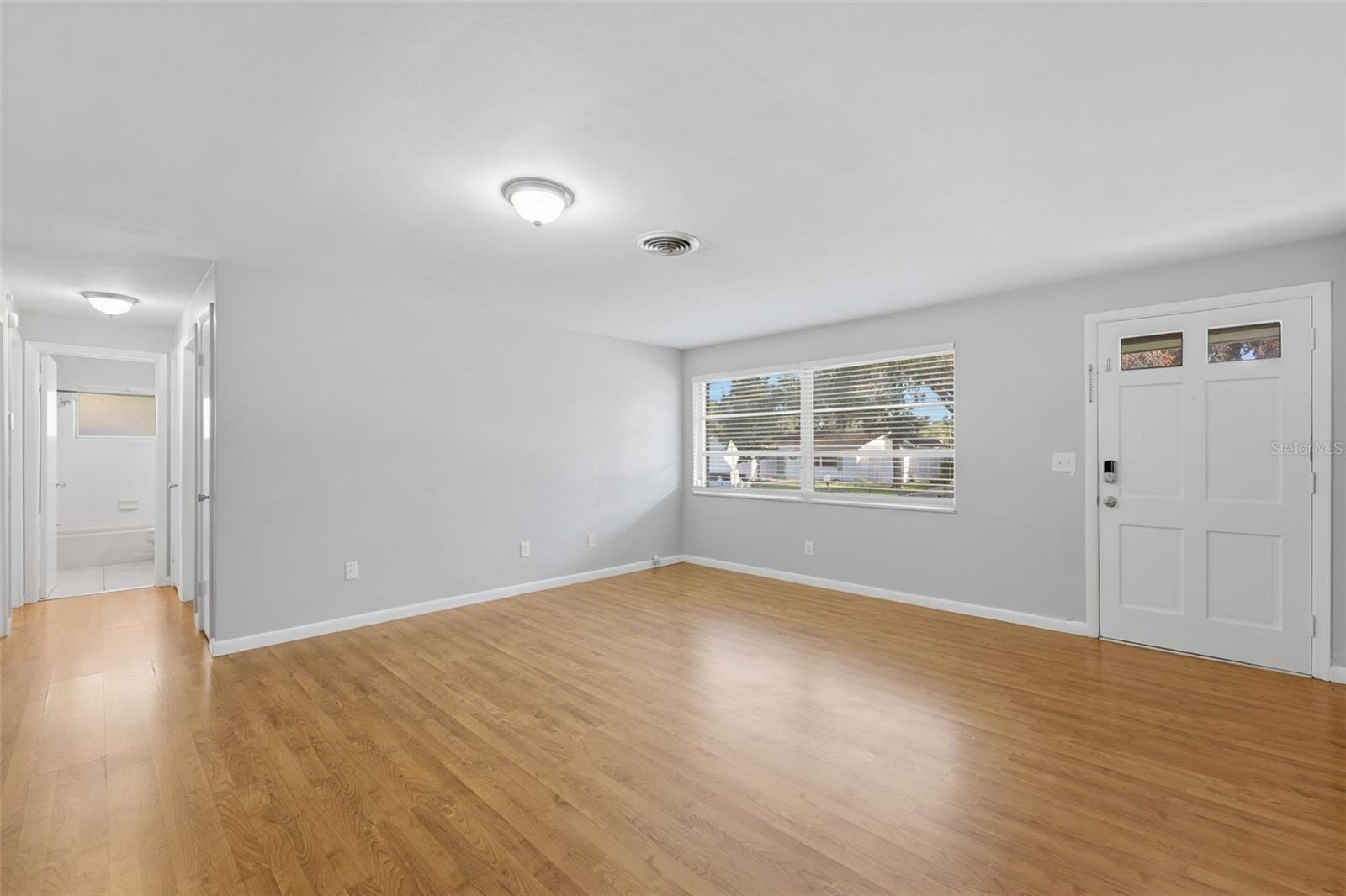 1387 BELLEVUE BLVD, CLEARWATER, FL — photo 4