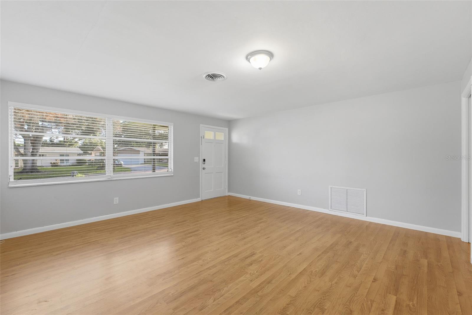 1387 BELLEVUE BLVD, CLEARWATER, FL — photo 5