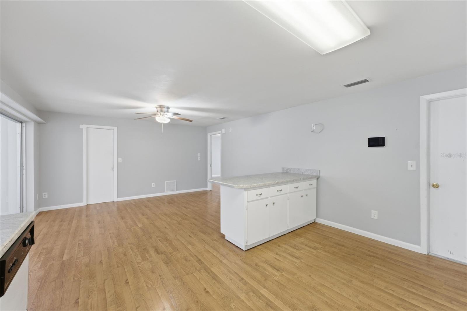 1387 BELLEVUE BLVD, CLEARWATER, FL — photo 14