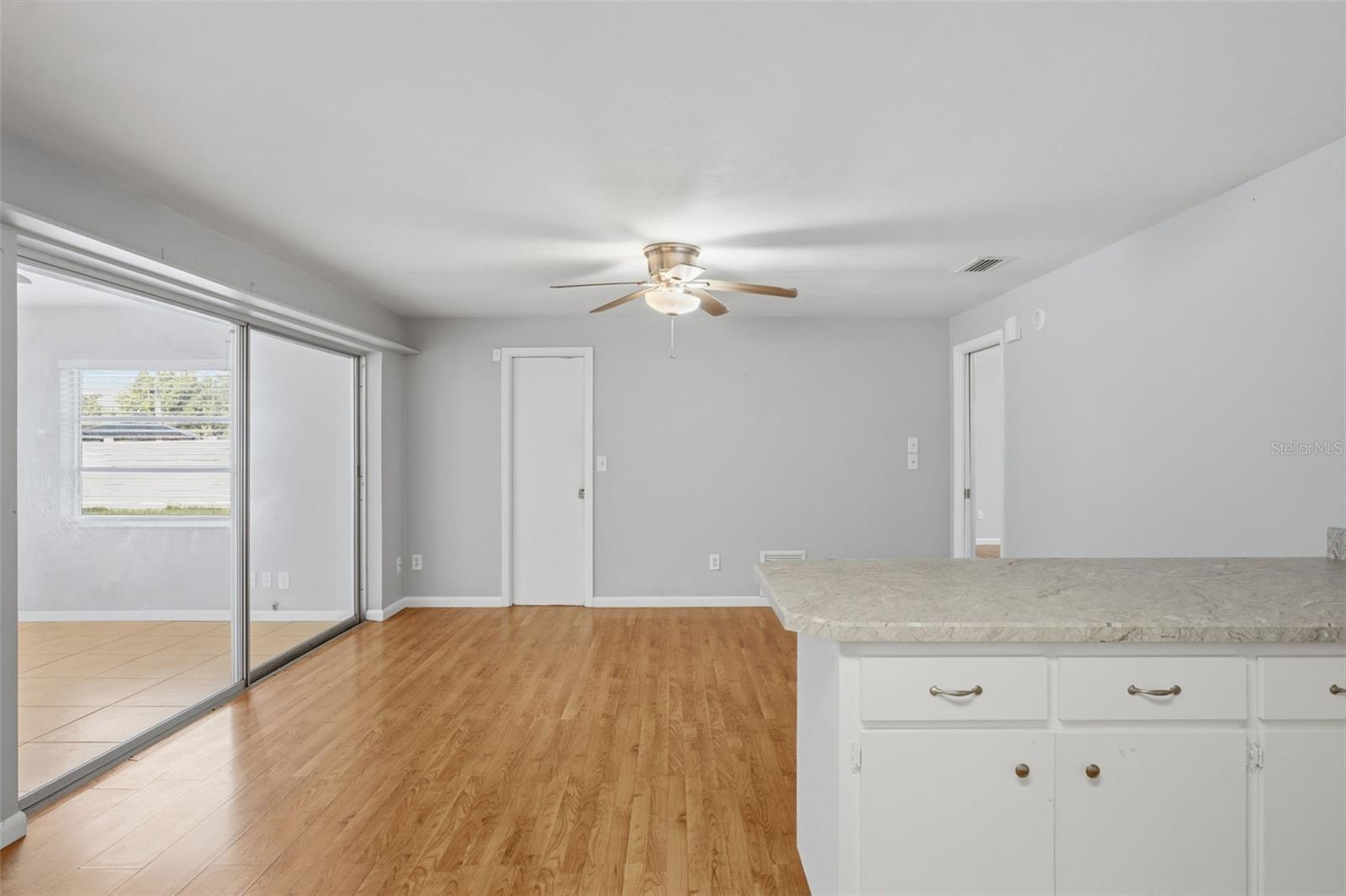 1387 BELLEVUE BLVD, CLEARWATER, FL — photo 15