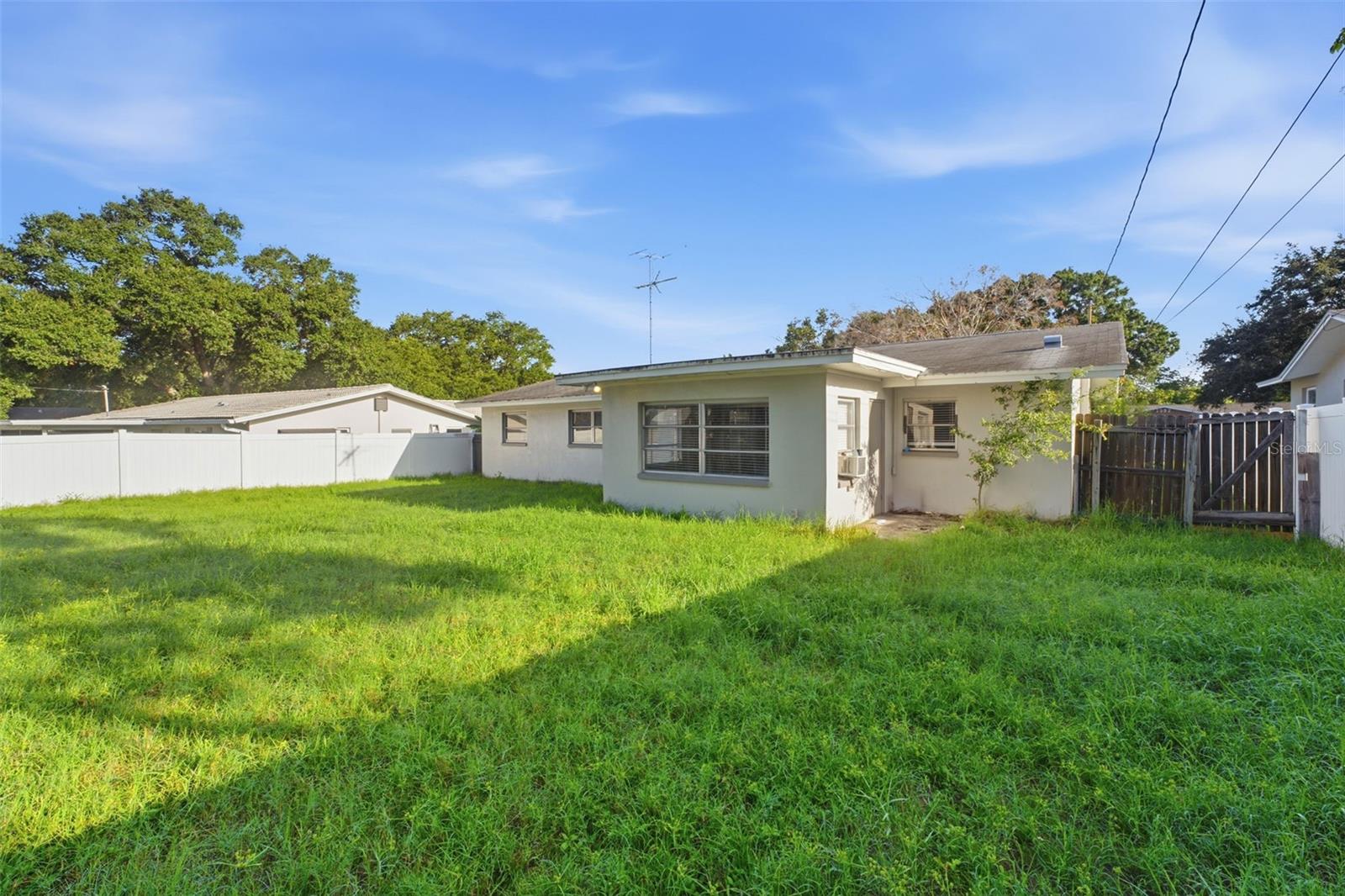 1387 BELLEVUE BLVD, CLEARWATER, FL — photo 32