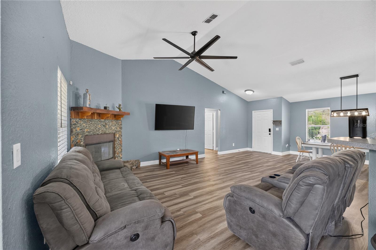 230 SE 150TH AVE, WILLISTON, FL — photo 6