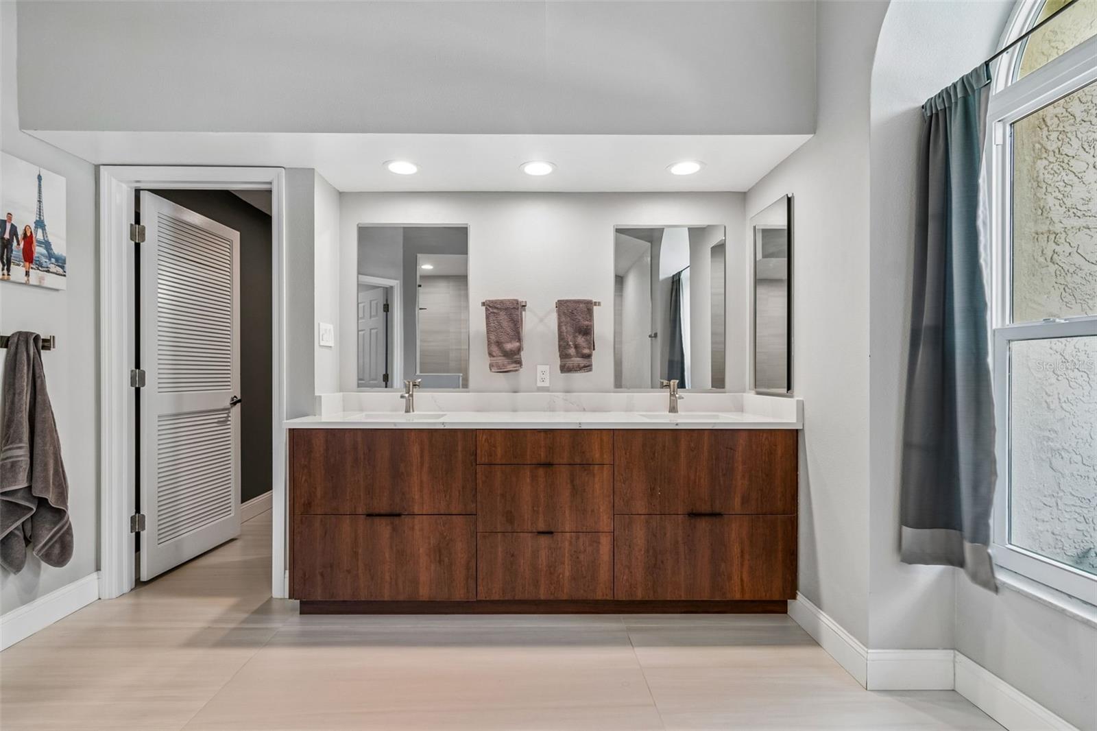 2937 HILLCREEK CIR S, CLEARWATER, FL — photo 10