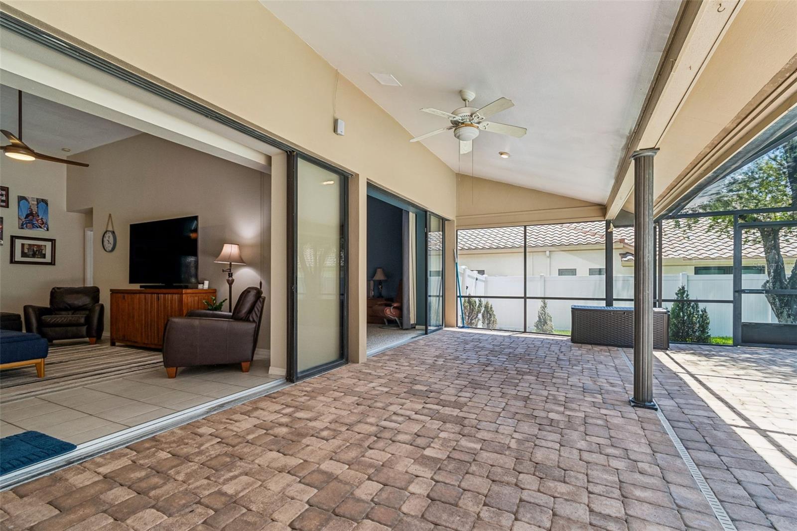 2937 HILLCREEK CIR S, CLEARWATER, FL — photo 38