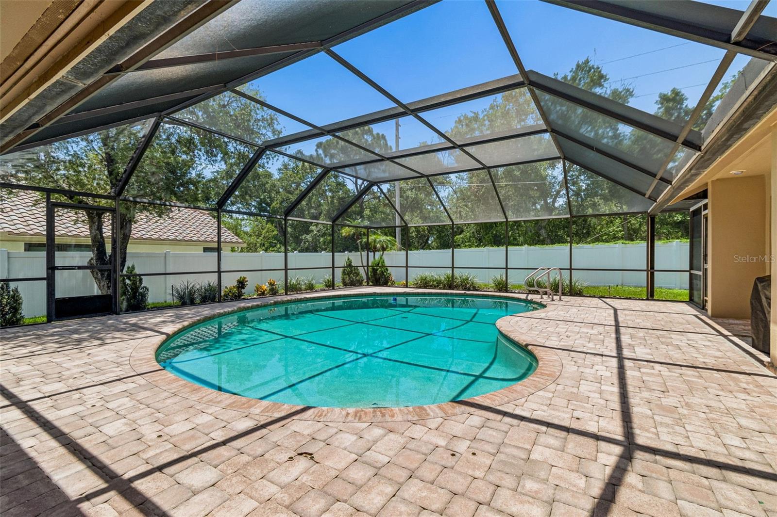 2937 HILLCREEK CIR S, CLEARWATER, FL — photo 39