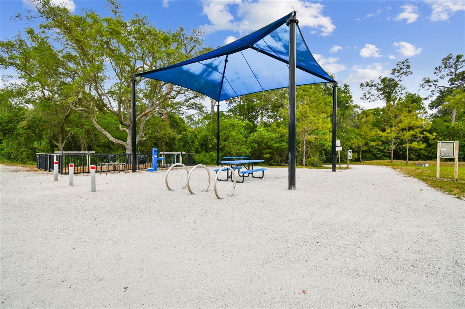 2937 HILLCREEK CIR S, CLEARWATER, FL — photo 52