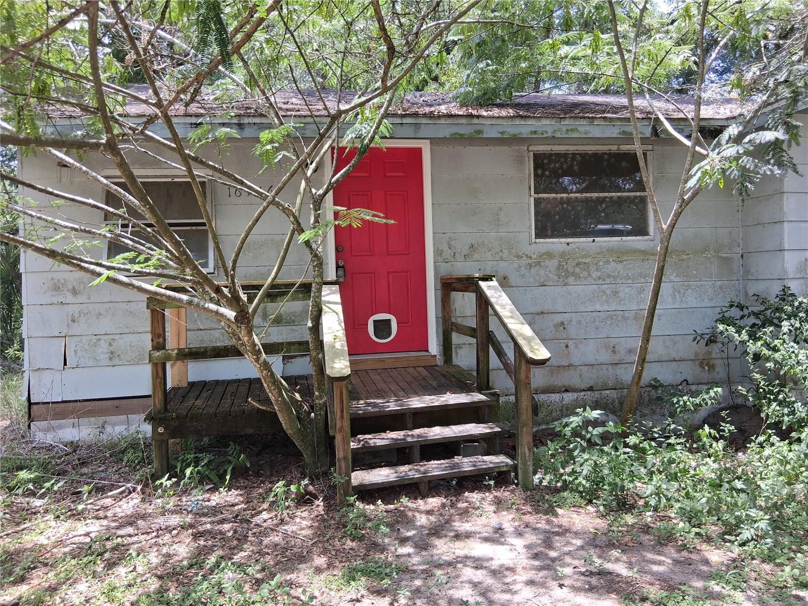 16716 E FORT KING ST, SILVER SPRINGS, FL