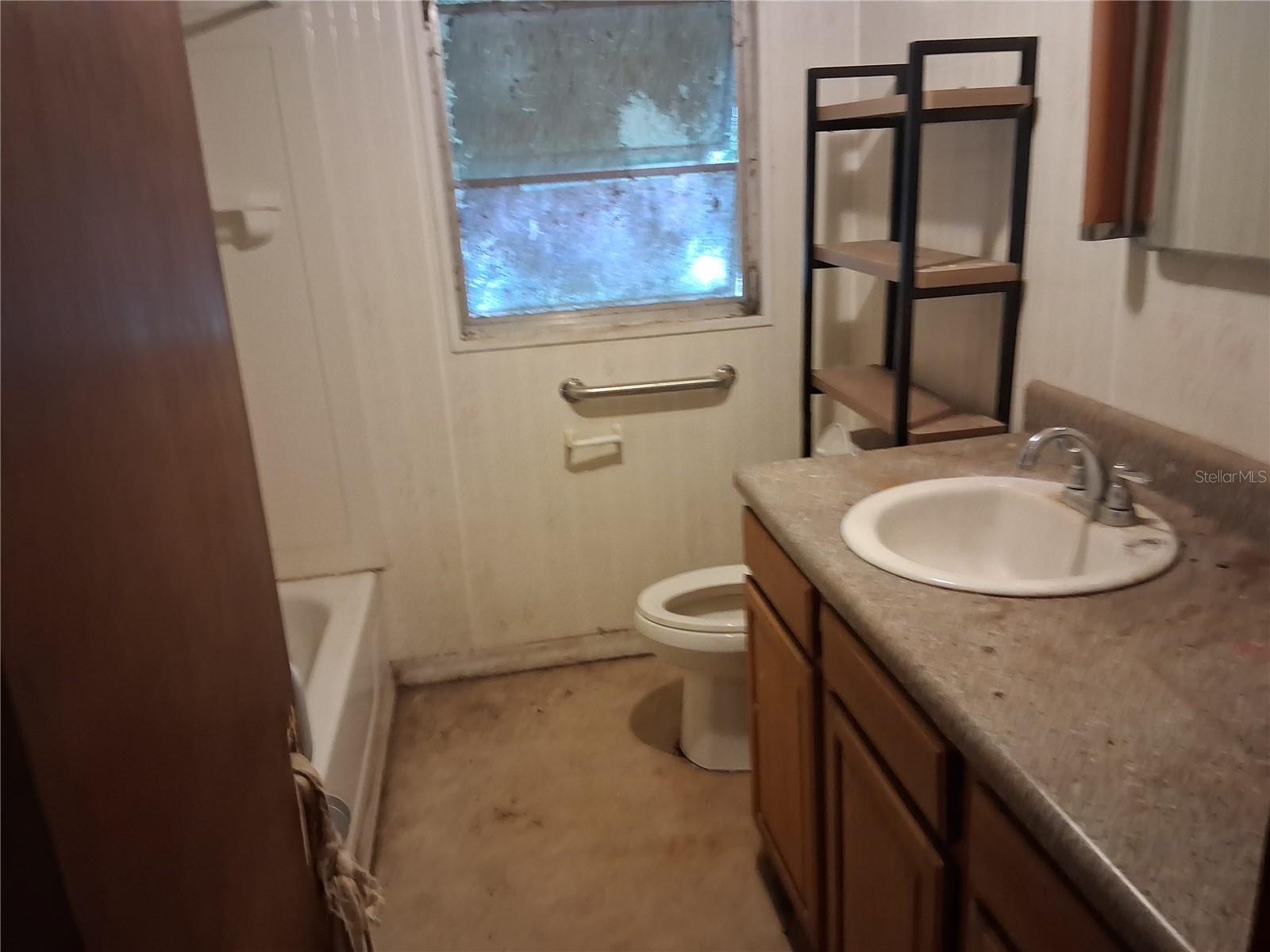 16716 E FORT KING ST, SILVER SPRINGS, FL — photo 4