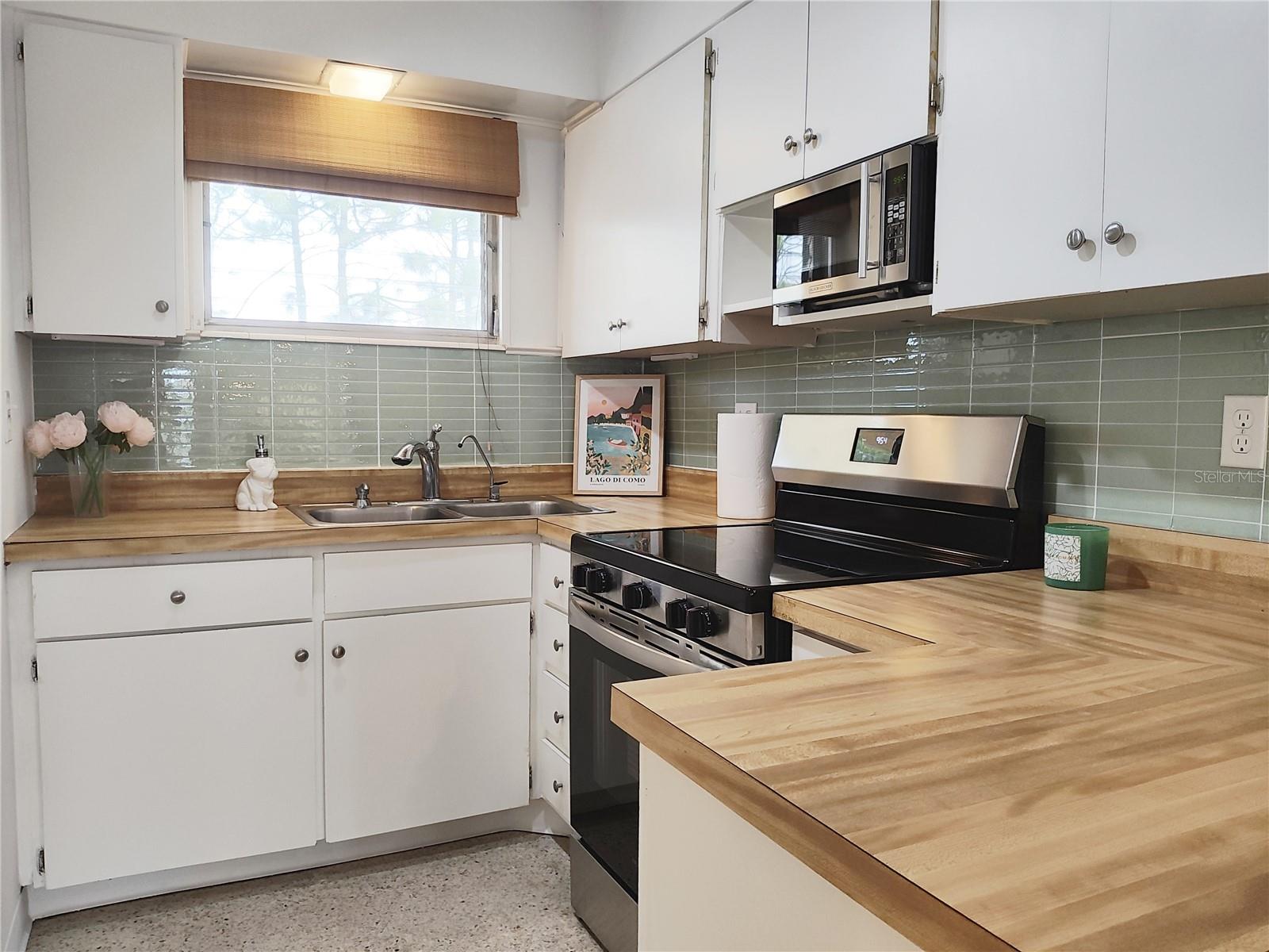 2155 WOOD ST #A26, SARASOTA, FL — photo 3
