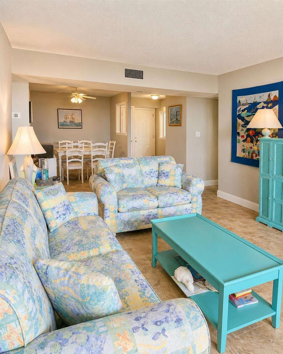1 KEY CAPRI #102W, TREASURE ISLAND, FL — photo 8
