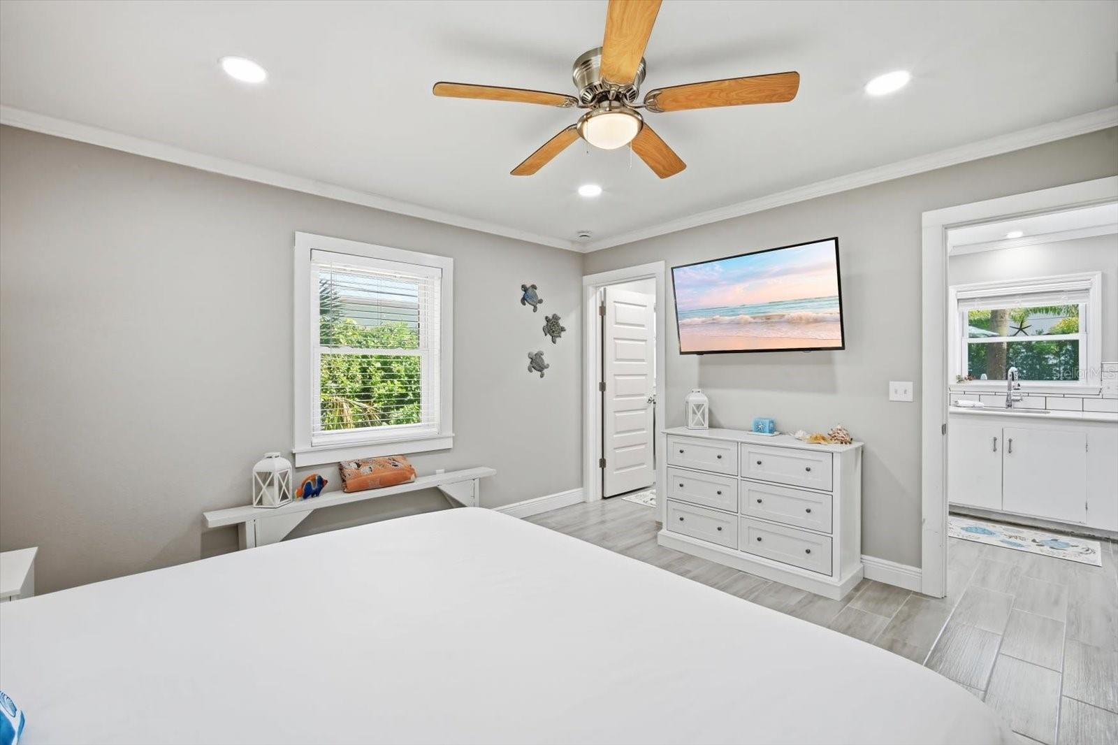 206 75TH ST, HOLMES BEACH, FL — photo 11