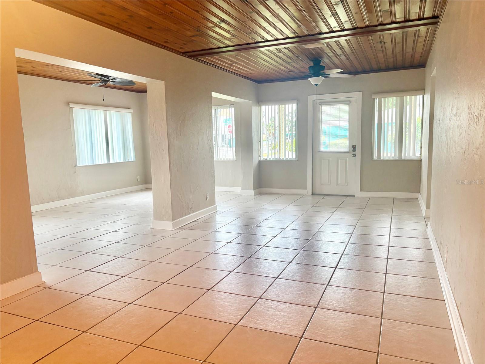 360 72ND AVE, ST PETERSBURG, FL — photo 6