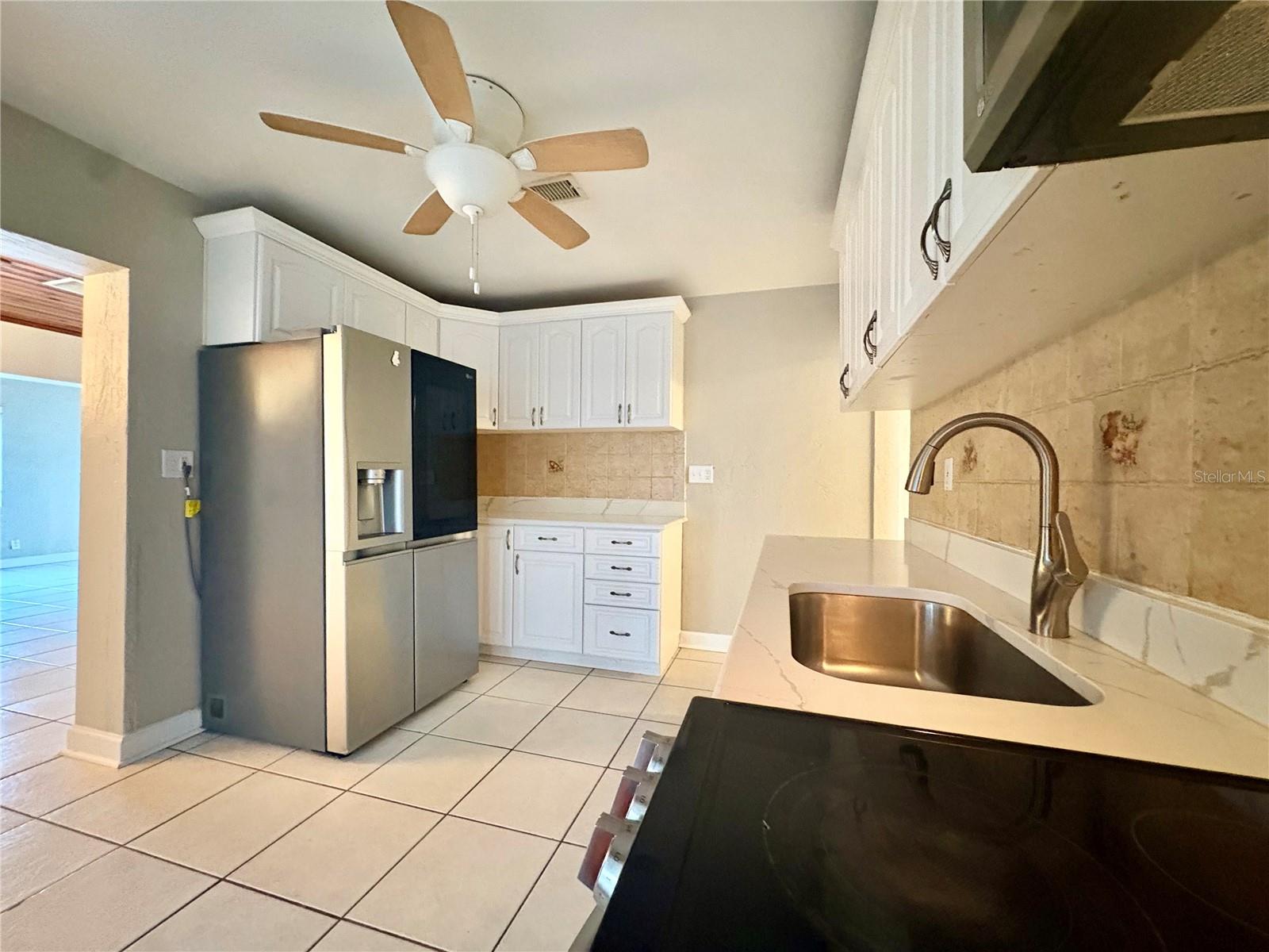 360 72ND AVE, ST PETERSBURG, FL — photo 8