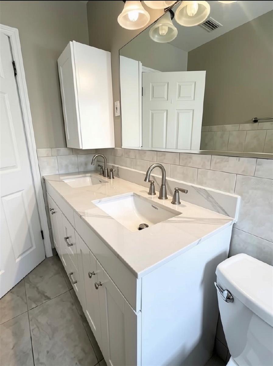 360 72ND AVE, ST PETERSBURG, FL — photo 21