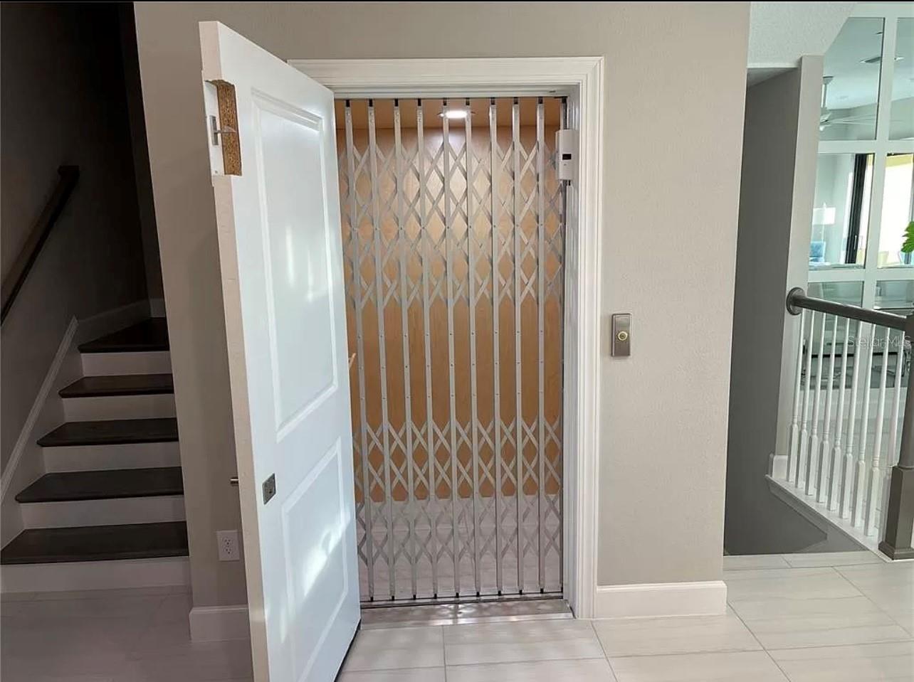 5569 CANNES CIR, SARASOTA, FL — photo 9