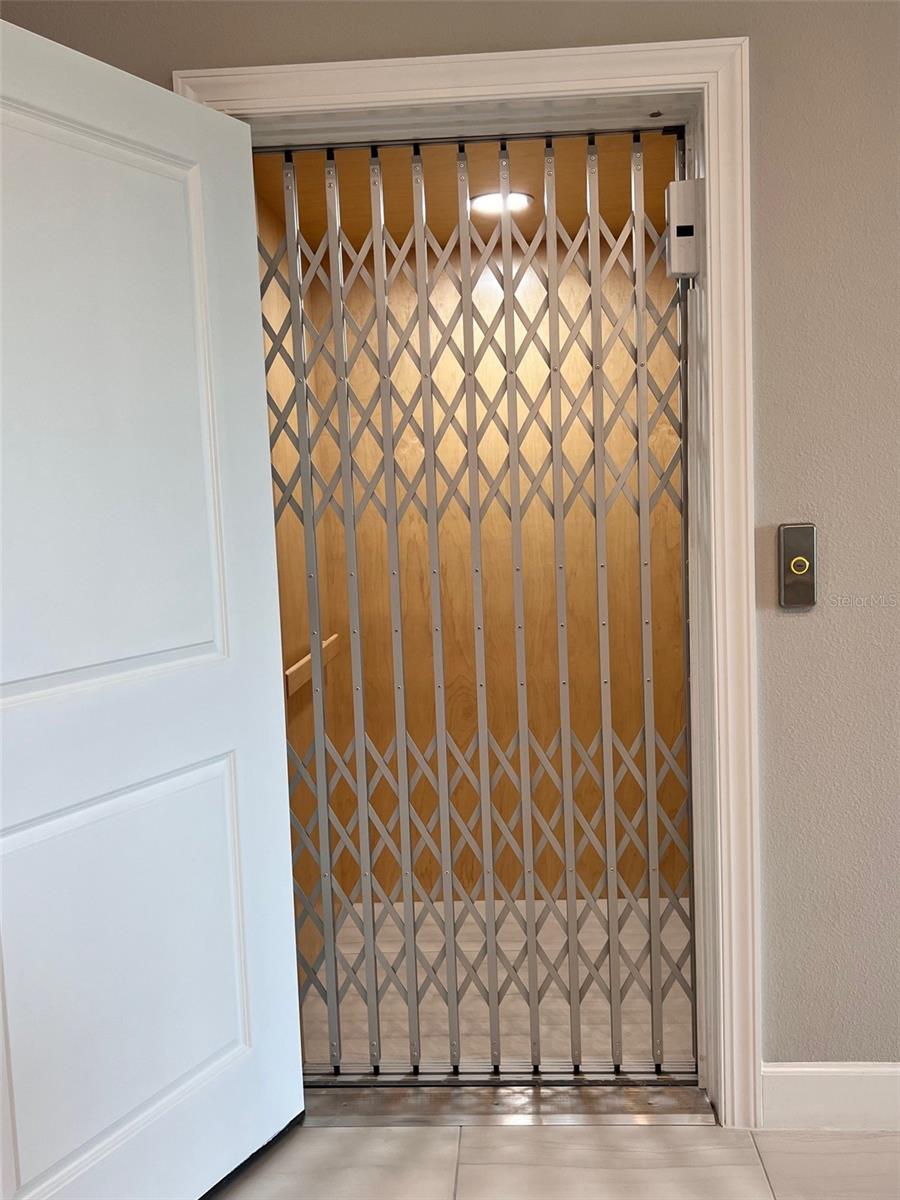 5569 CANNES CIR, SARASOTA, FL — photo 10