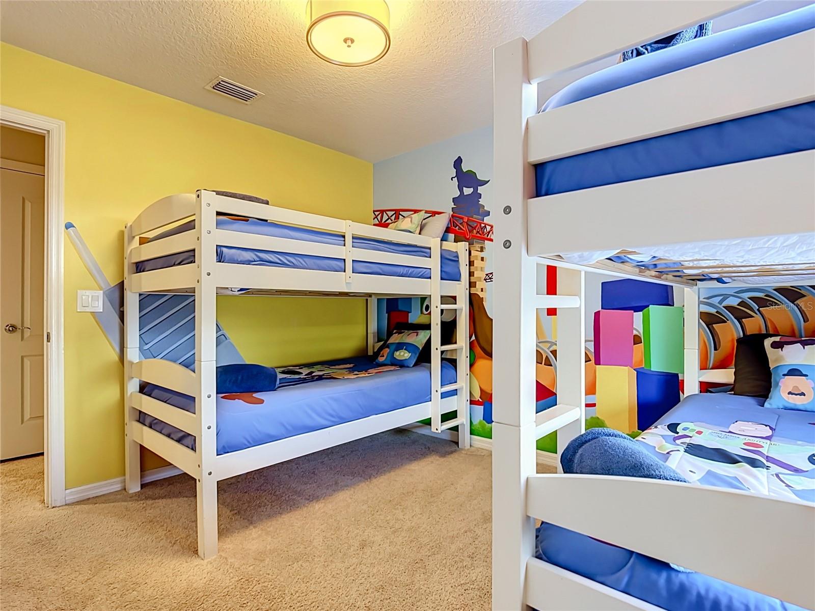 8899 GENEVE CT, KISSIMMEE, FL — photo 14