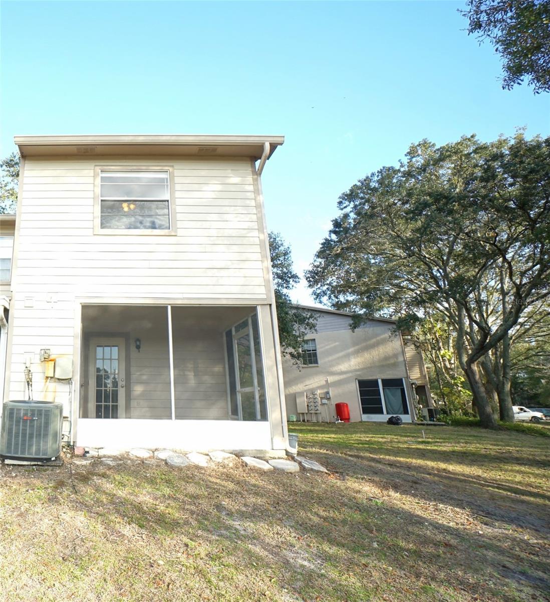 2263 FLETCHERS POINT CIR, TAMPA, FL — photo 14