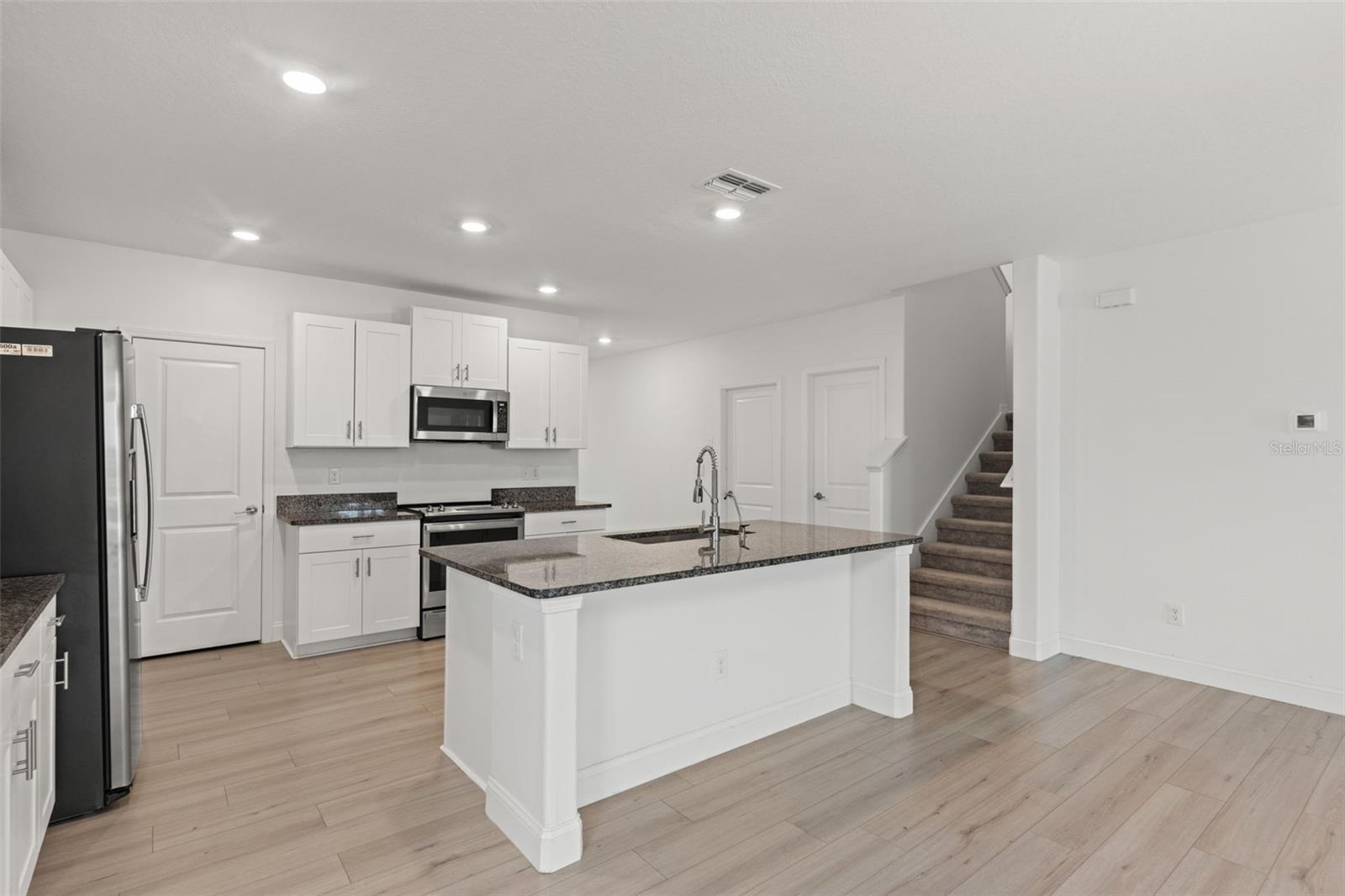9663 BRANCHING SHIP TRCE, WESLEY CHAPEL, FL — photo 19