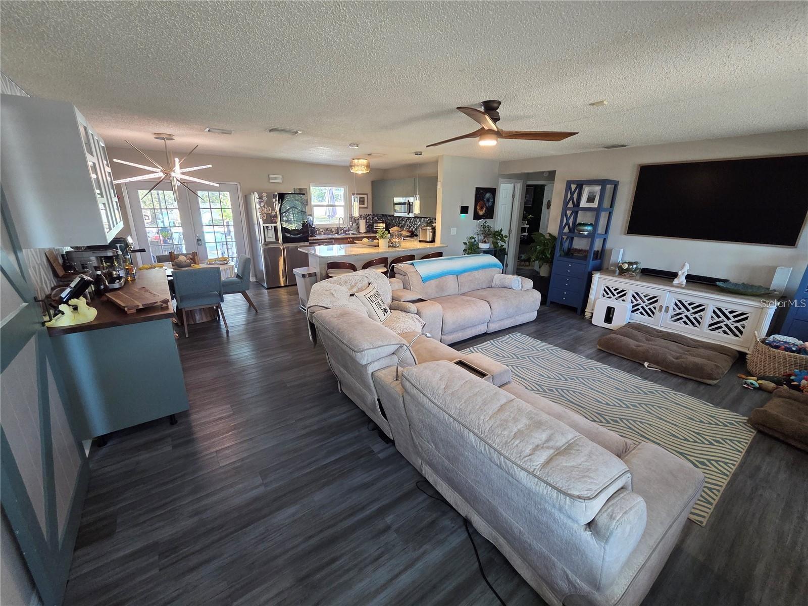 6301 S RENELLIE CT, TAMPA, FL — photo 2