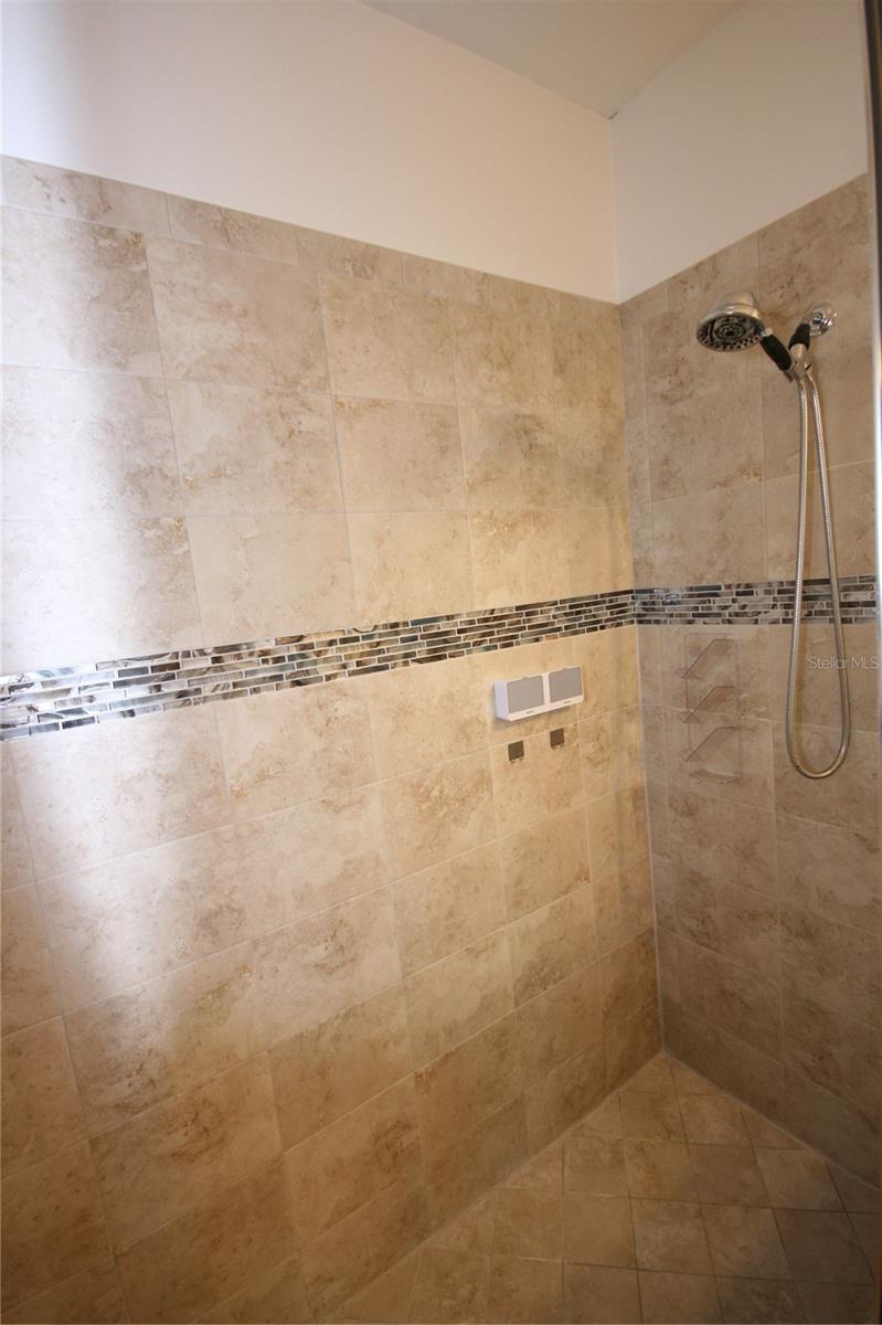 1504 MERLOT CT, OLDSMAR, FL — photo 28