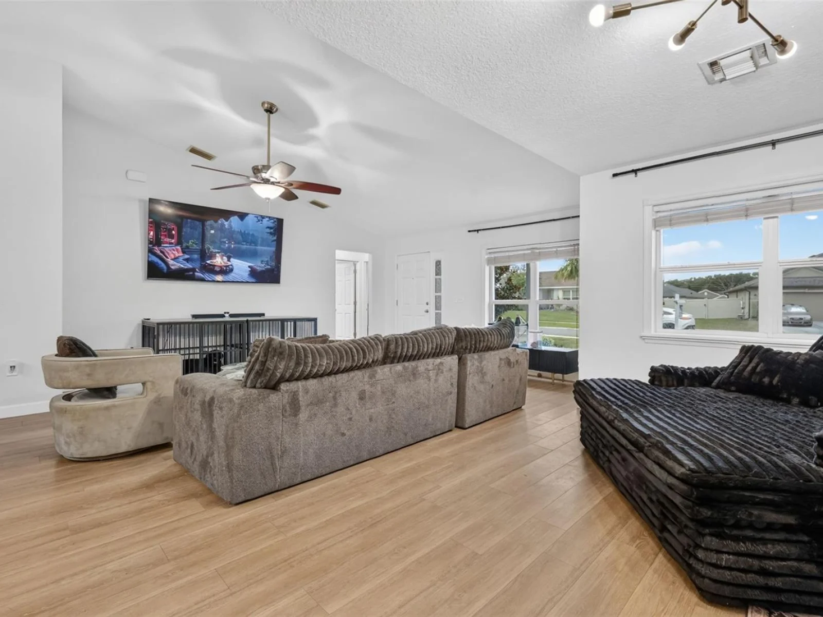 544 TORTOLA AVE, TAVARES, FL — photo 10