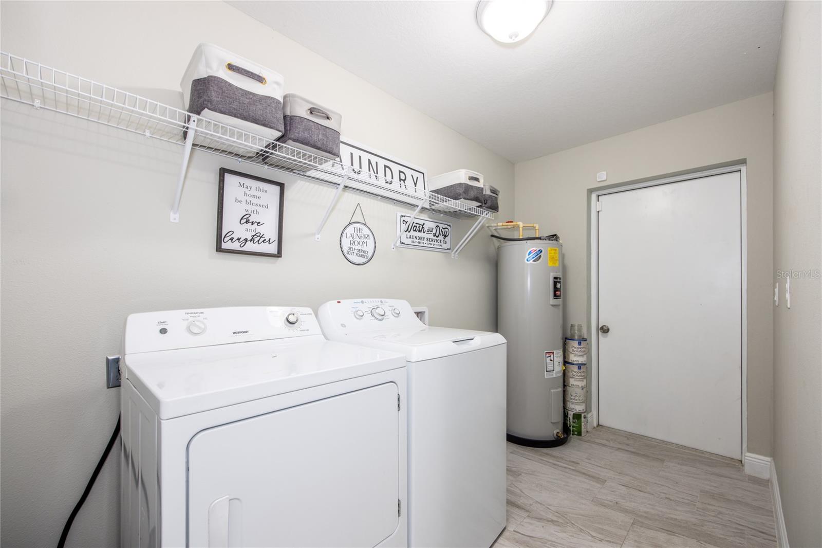 811 HOFFMAN BLVD, TAMPA, FL — photo 10
