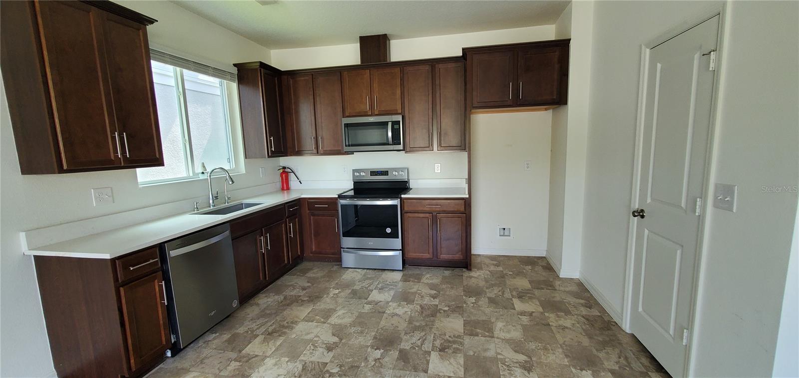 2354 TWIN FLOWER LN, SANFORD, FL — photo 5