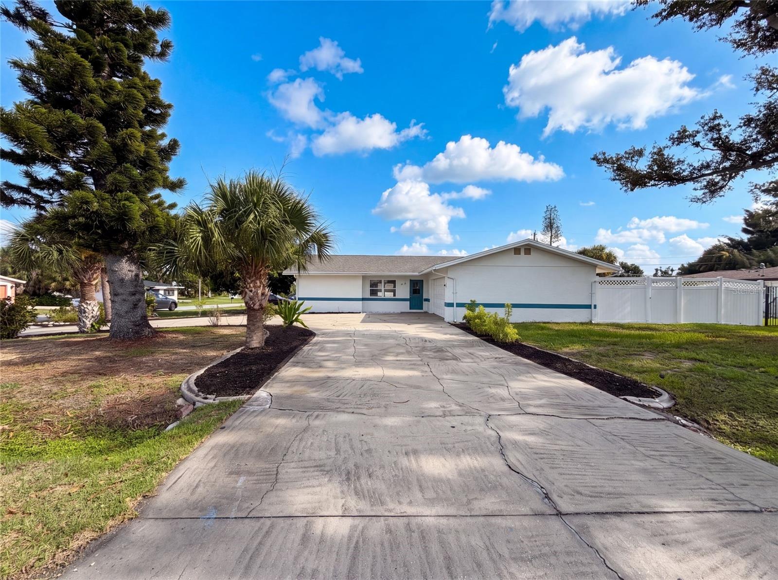 1672 JUPITER RD, VENICE, FL