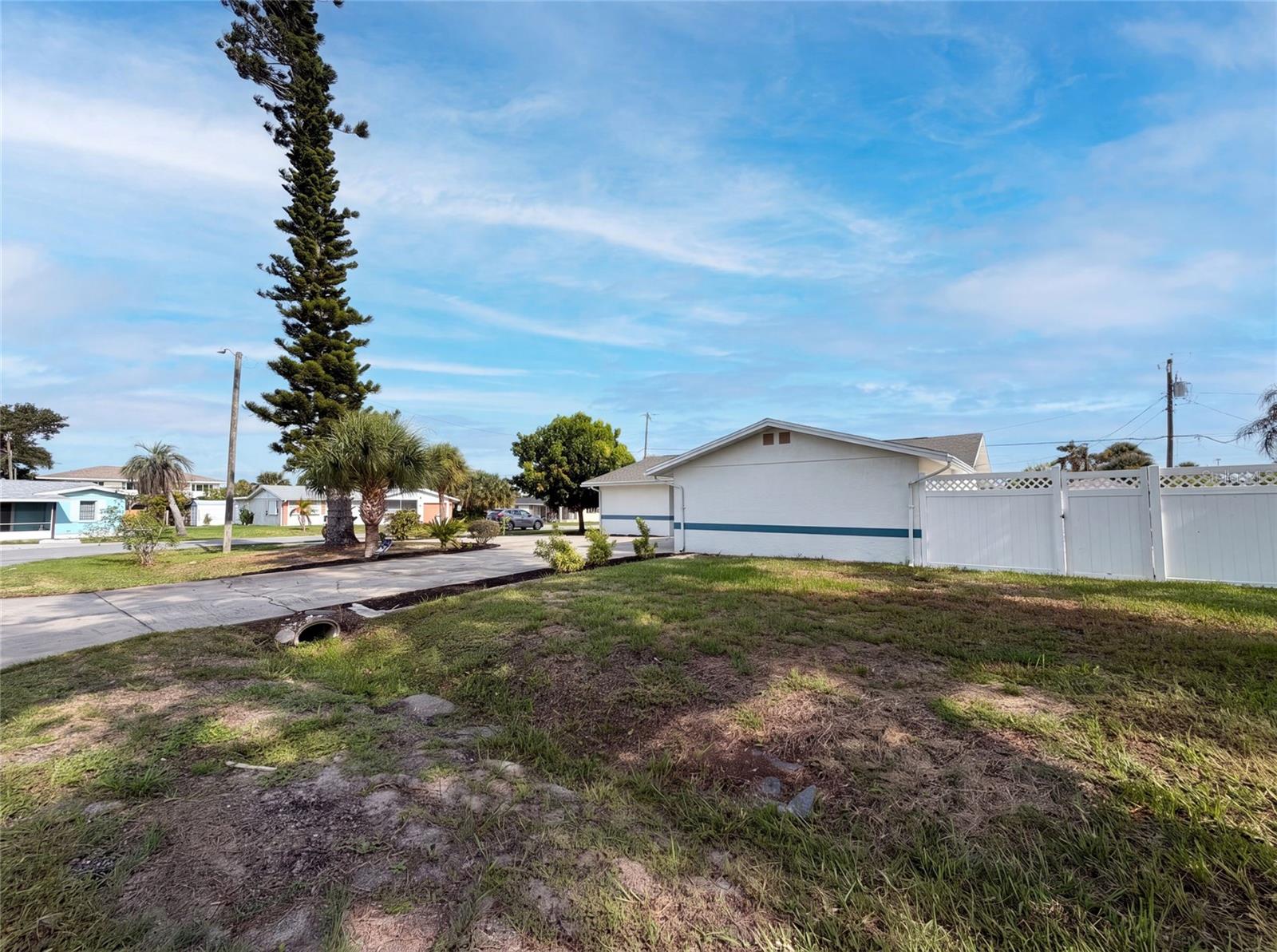 1672 JUPITER RD, VENICE, FL — photo 25