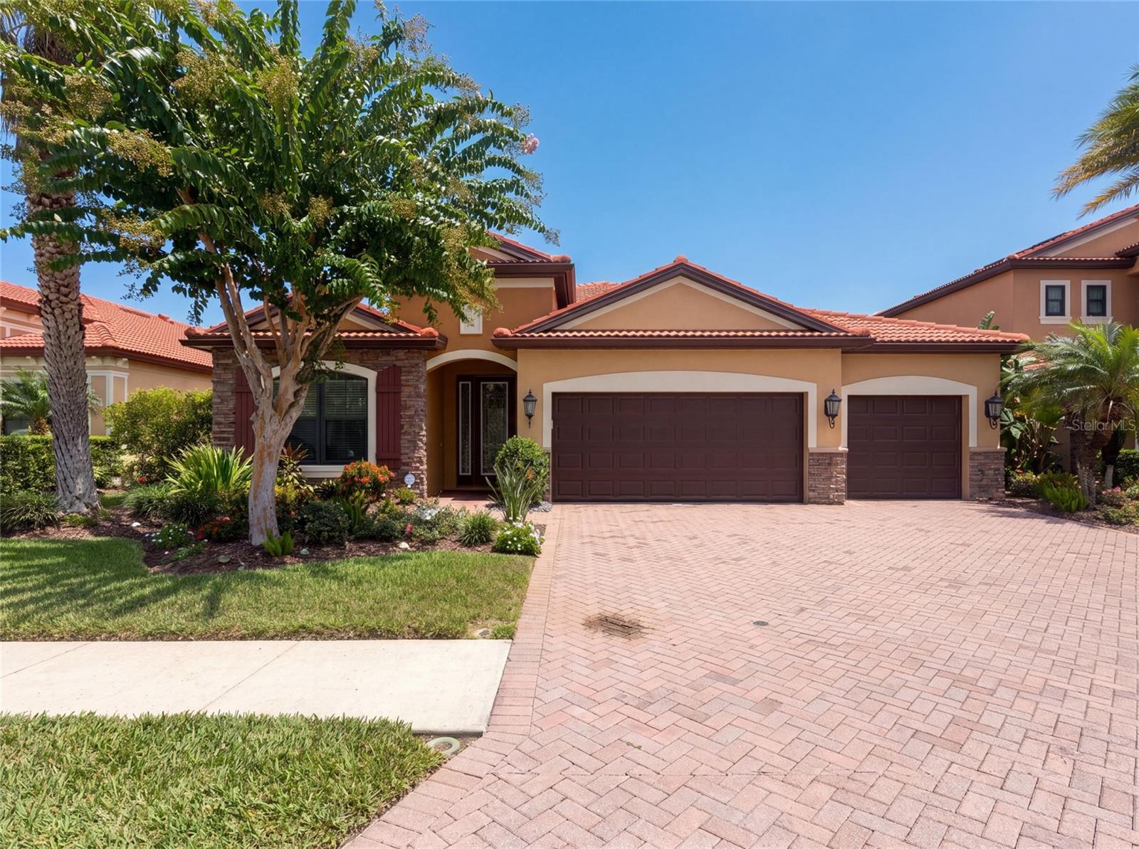 2575 GRAND LAKESIDE DR, PALM HARBOR, FL — photo 40