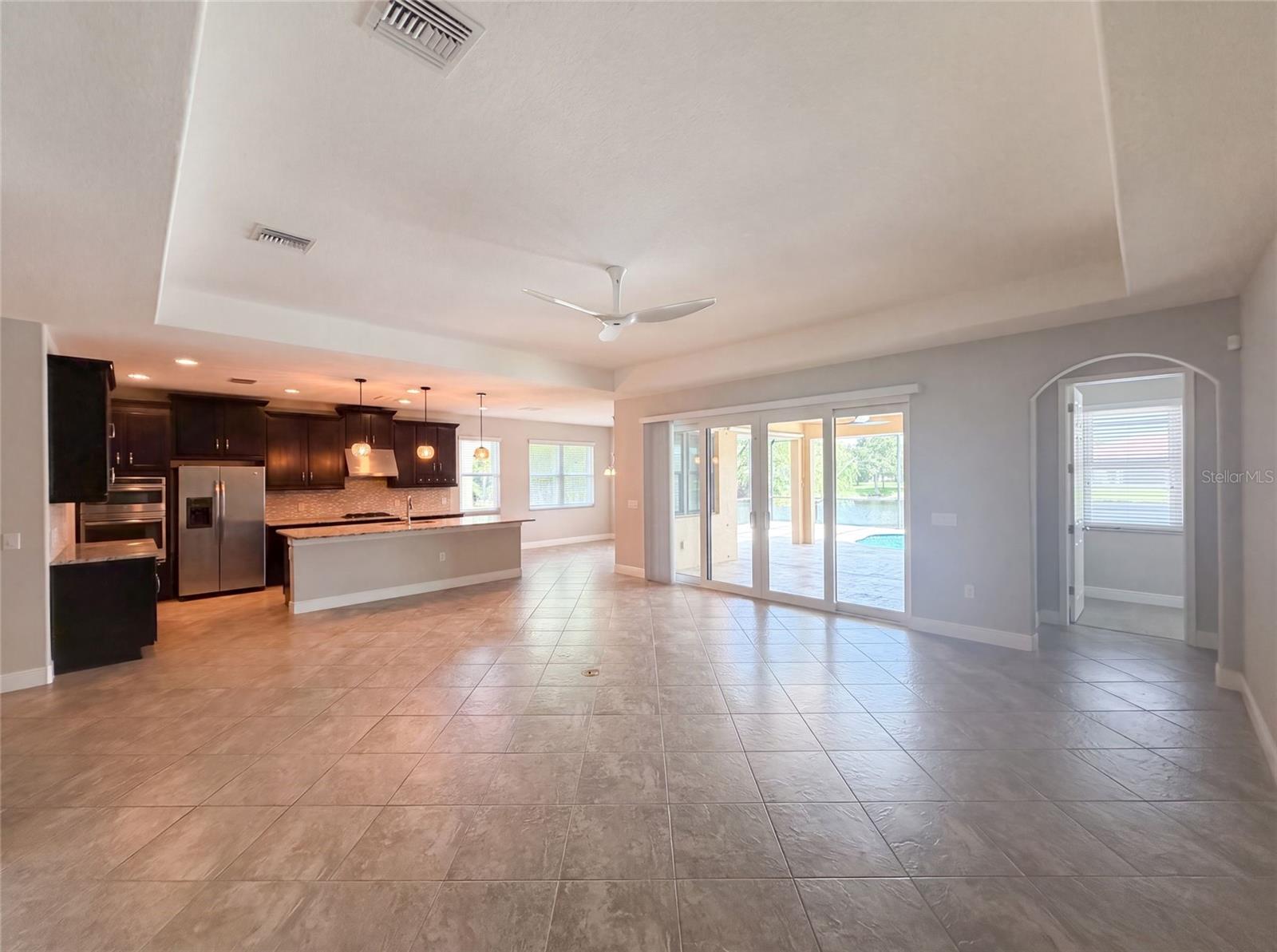 2575 GRAND LAKESIDE DR, PALM HARBOR, FL — photo 7