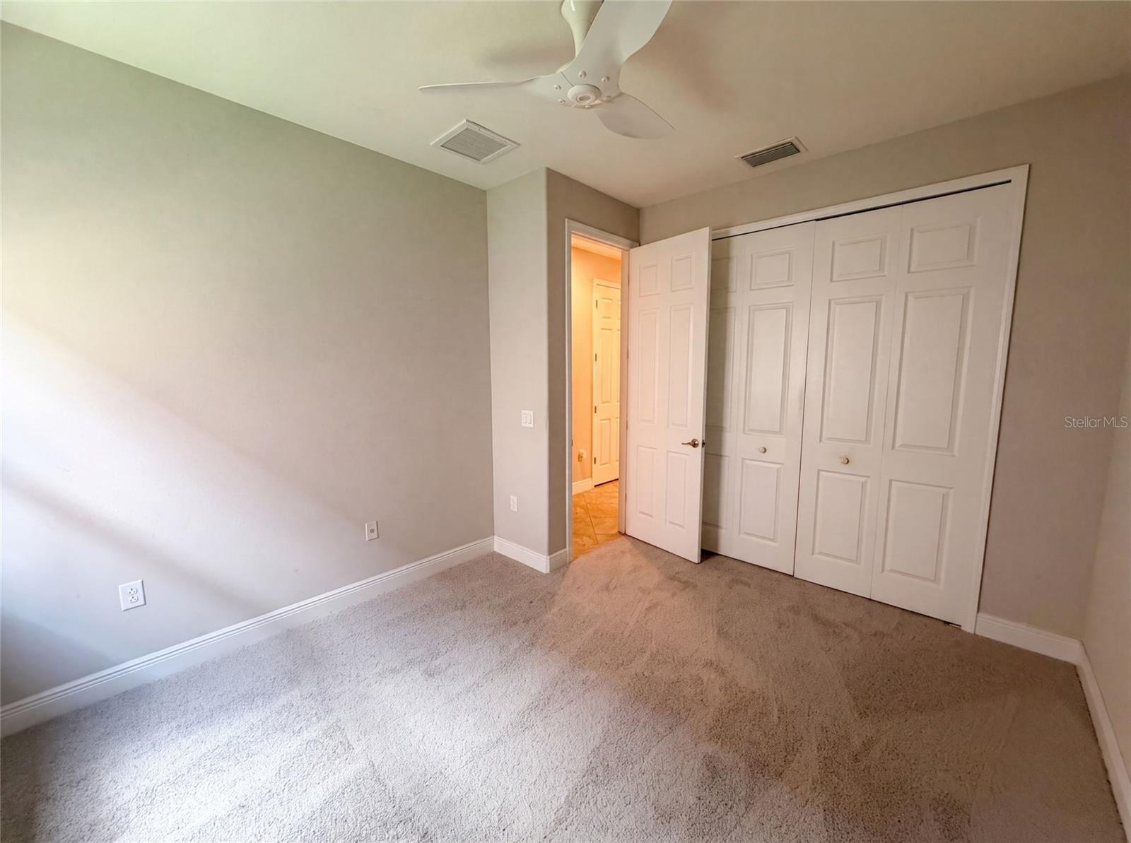 2575 GRAND LAKESIDE DR, PALM HARBOR, FL — photo 16