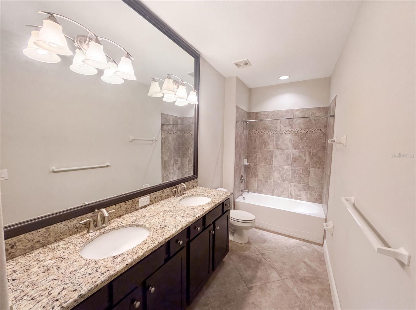 2575 GRAND LAKESIDE DR, PALM HARBOR, FL — photo 24