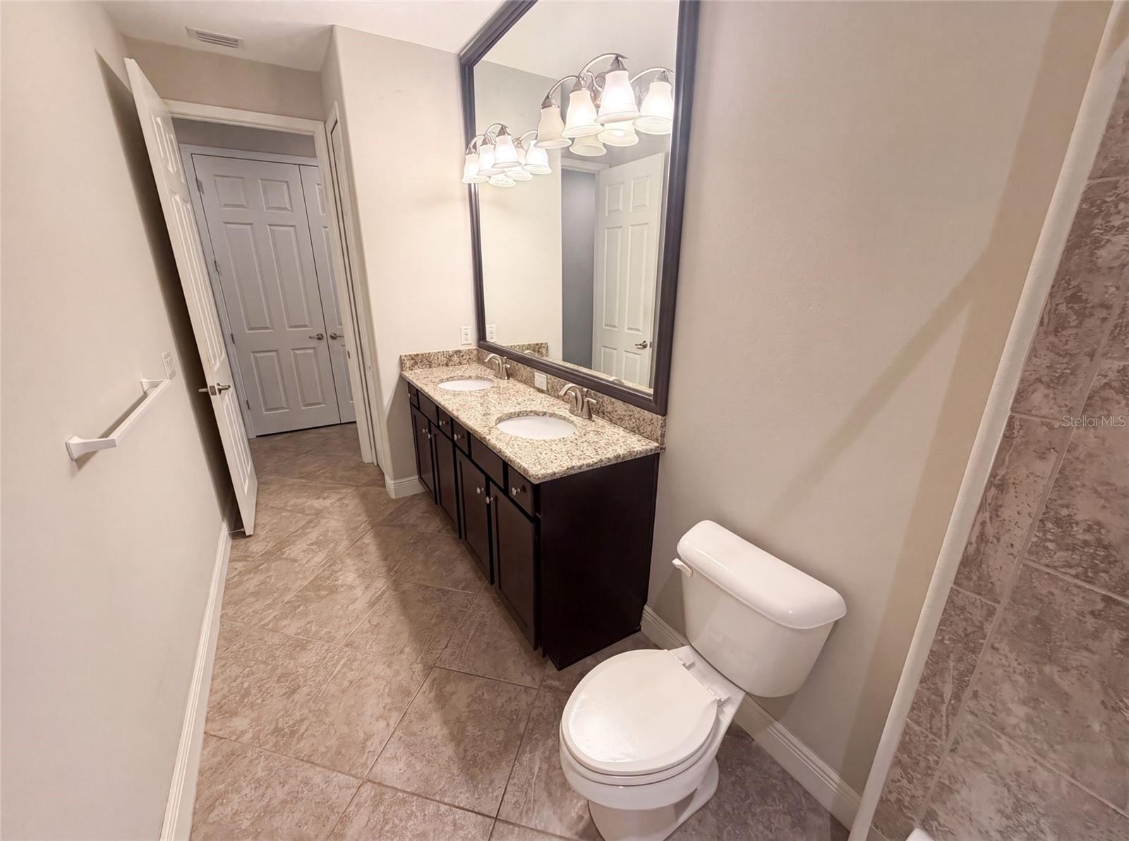 2575 GRAND LAKESIDE DR, PALM HARBOR, FL — photo 26