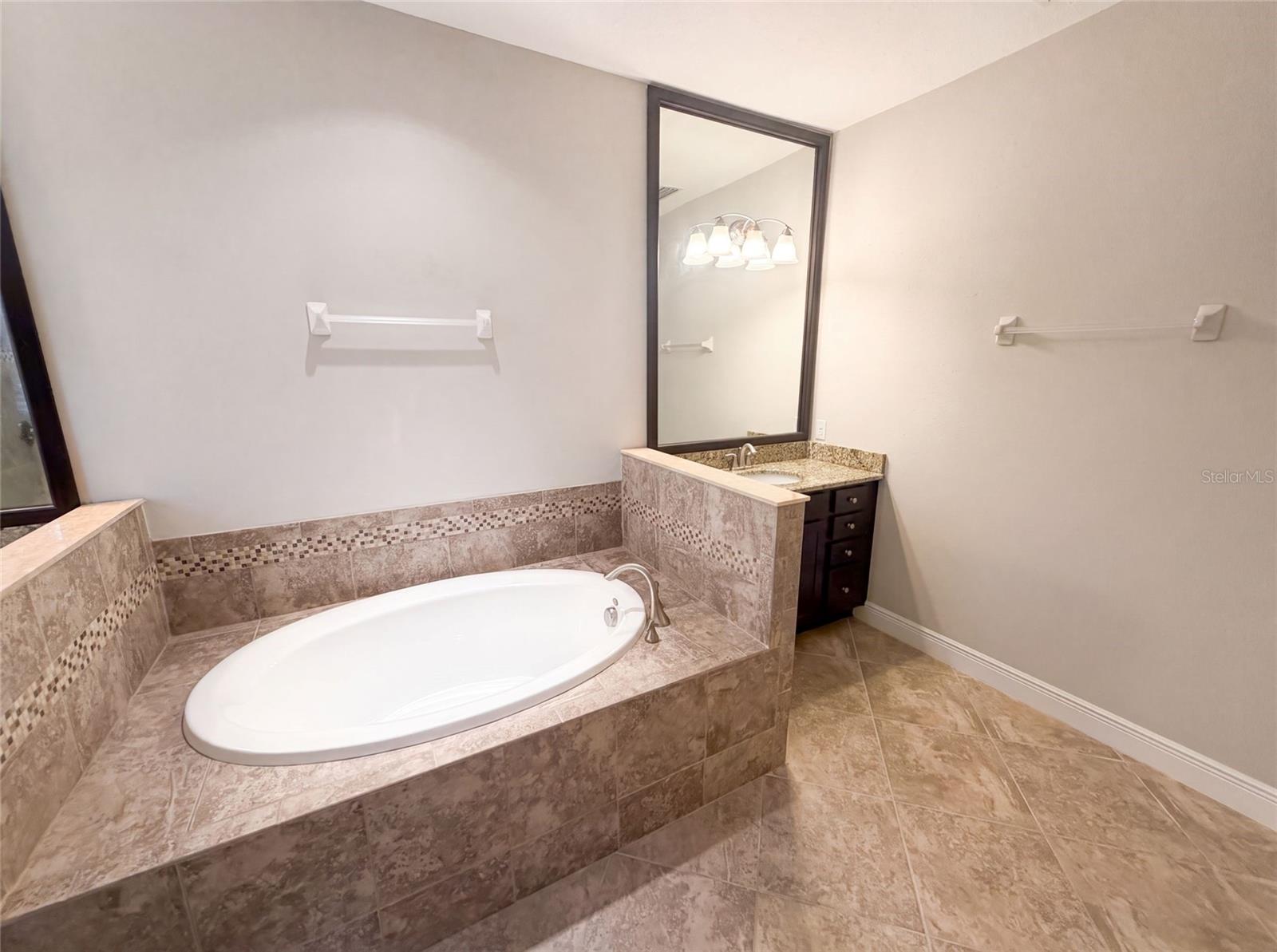 2575 GRAND LAKESIDE DR, PALM HARBOR, FL — photo 29