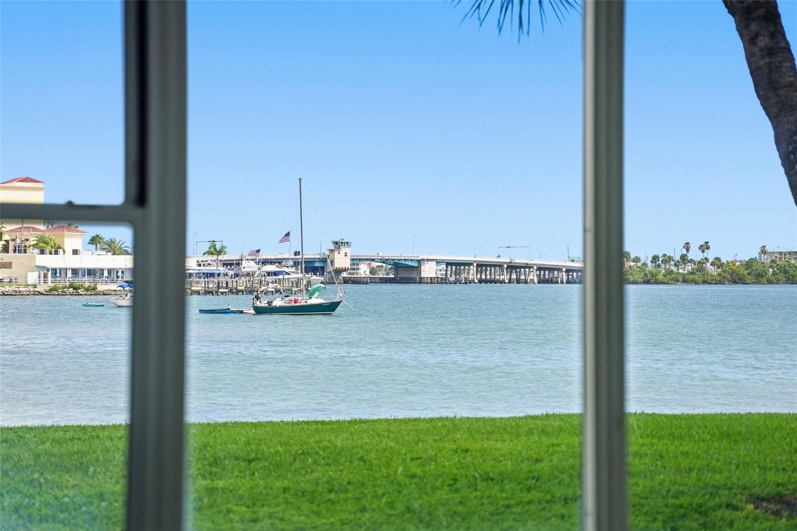 4775 COVE CIR #106, ST PETERSBURG, FL — photo 26