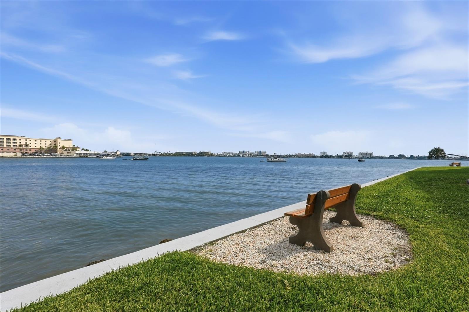 4775 COVE CIR #106, ST PETERSBURG, FL — photo 28