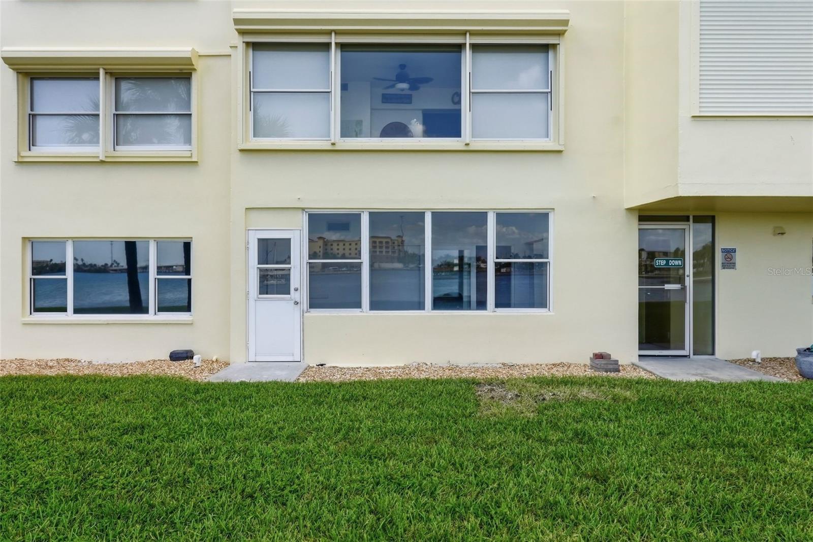 4775 COVE CIR #106, ST PETERSBURG, FL — photo 30